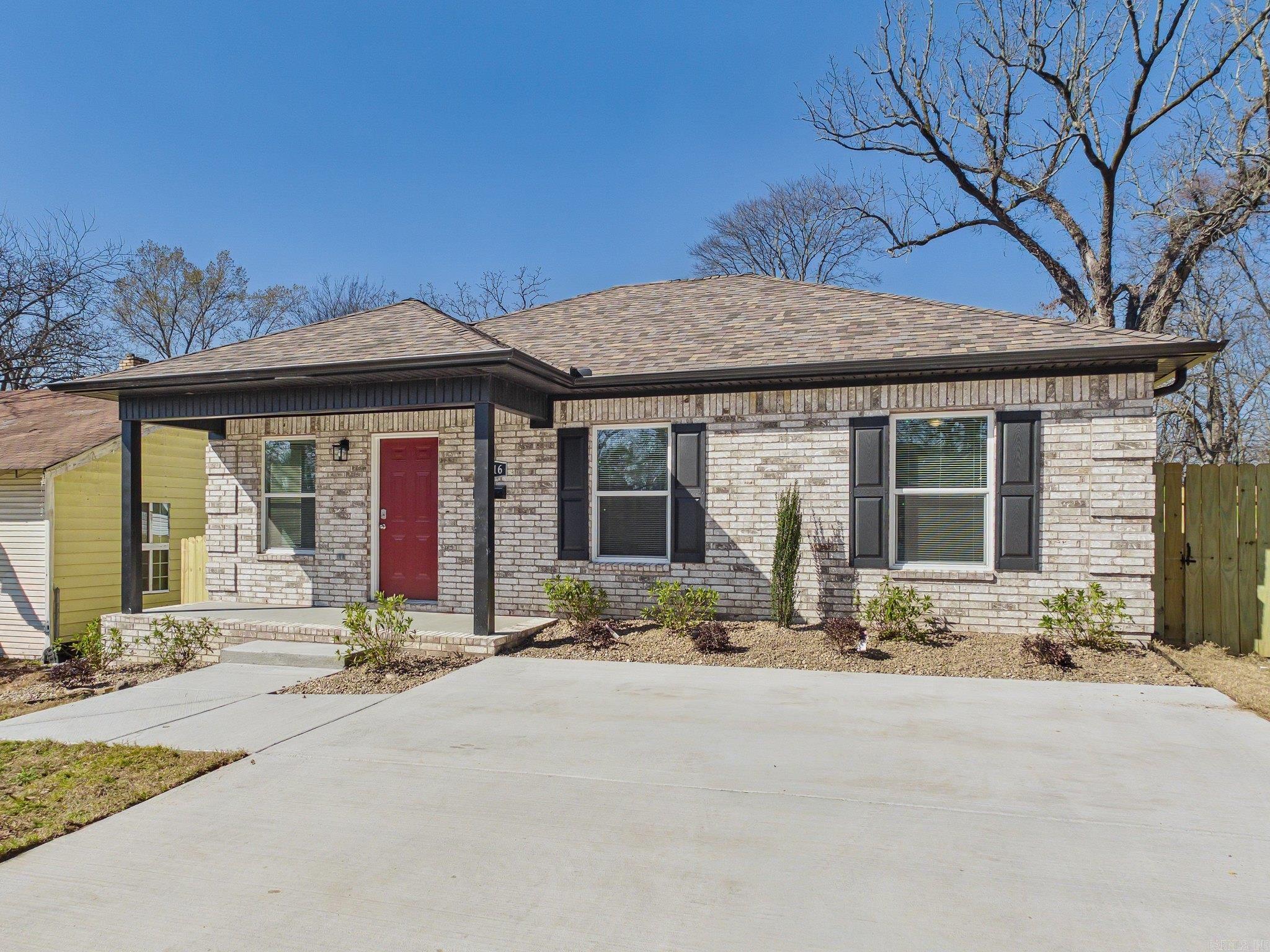2016 S Valentine Street Property Photo 2