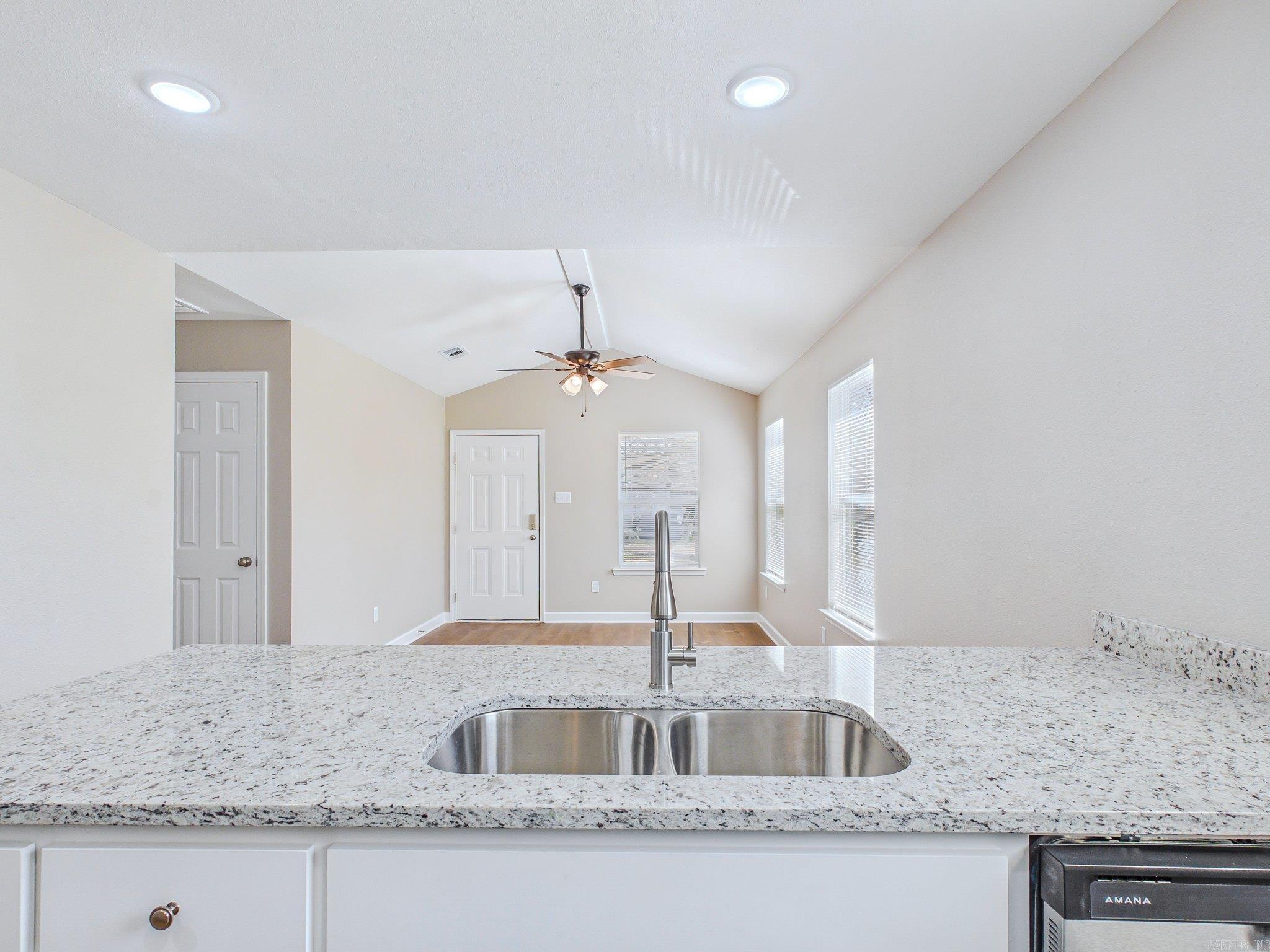 2016 S Valentine Street Property Photo 5