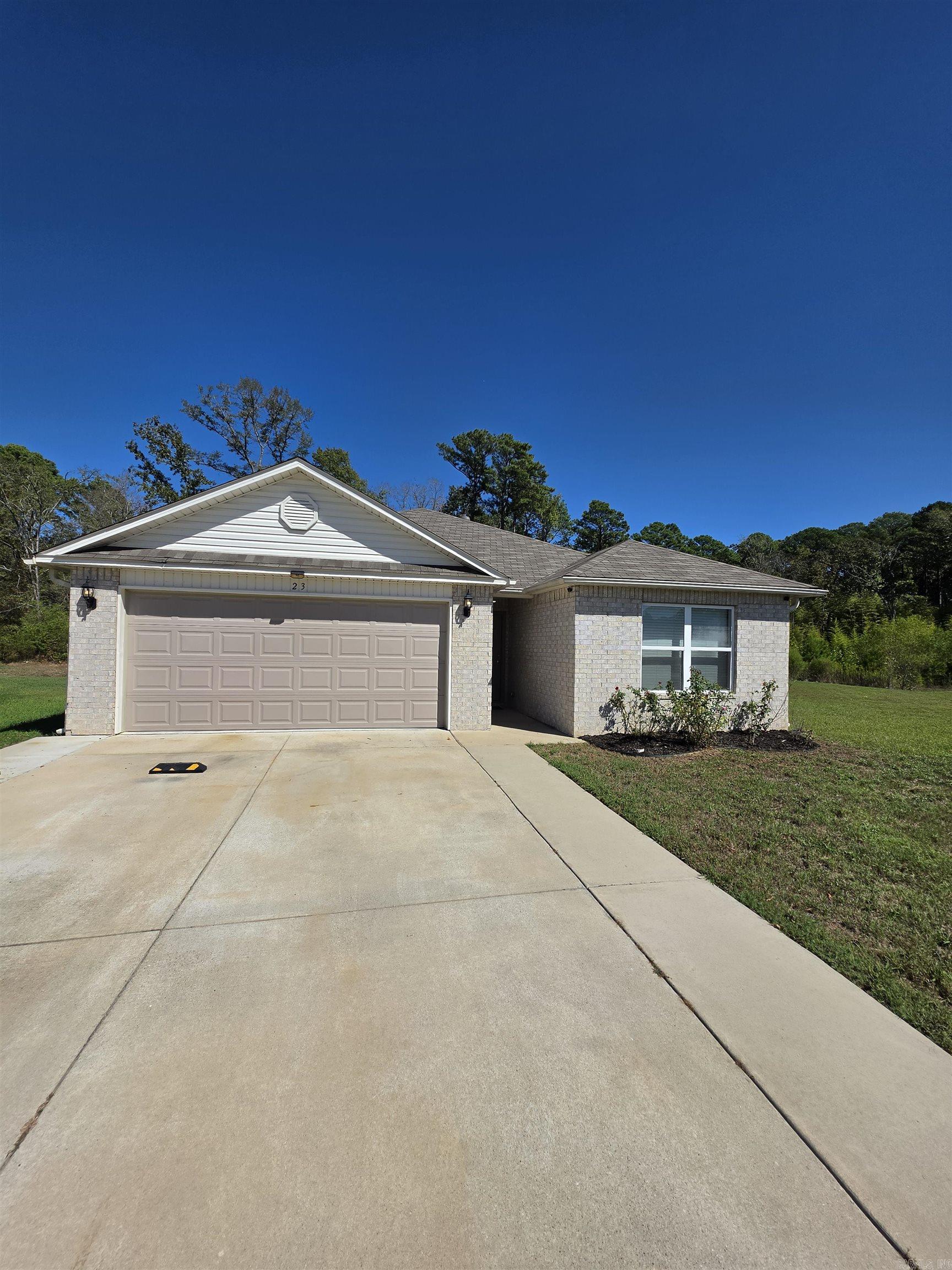 23 Laney Loop Property Photo 1