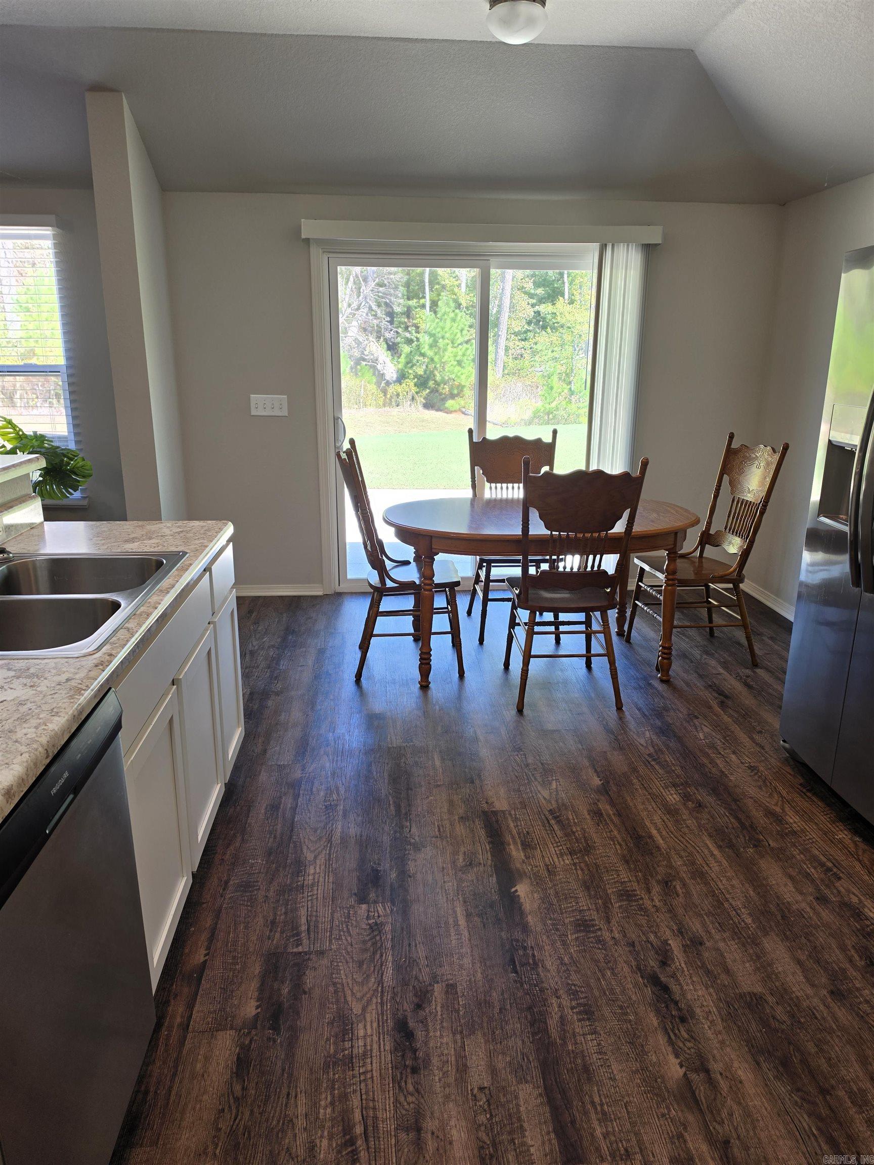 23 Laney Loop Property Photo 6