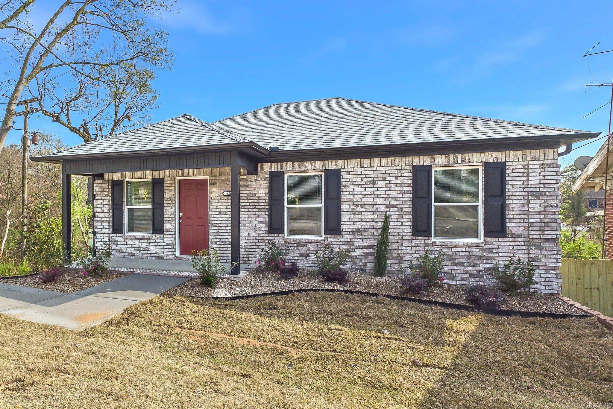 2803 W Daisy L Gatson Bates Drive Property Photo 3