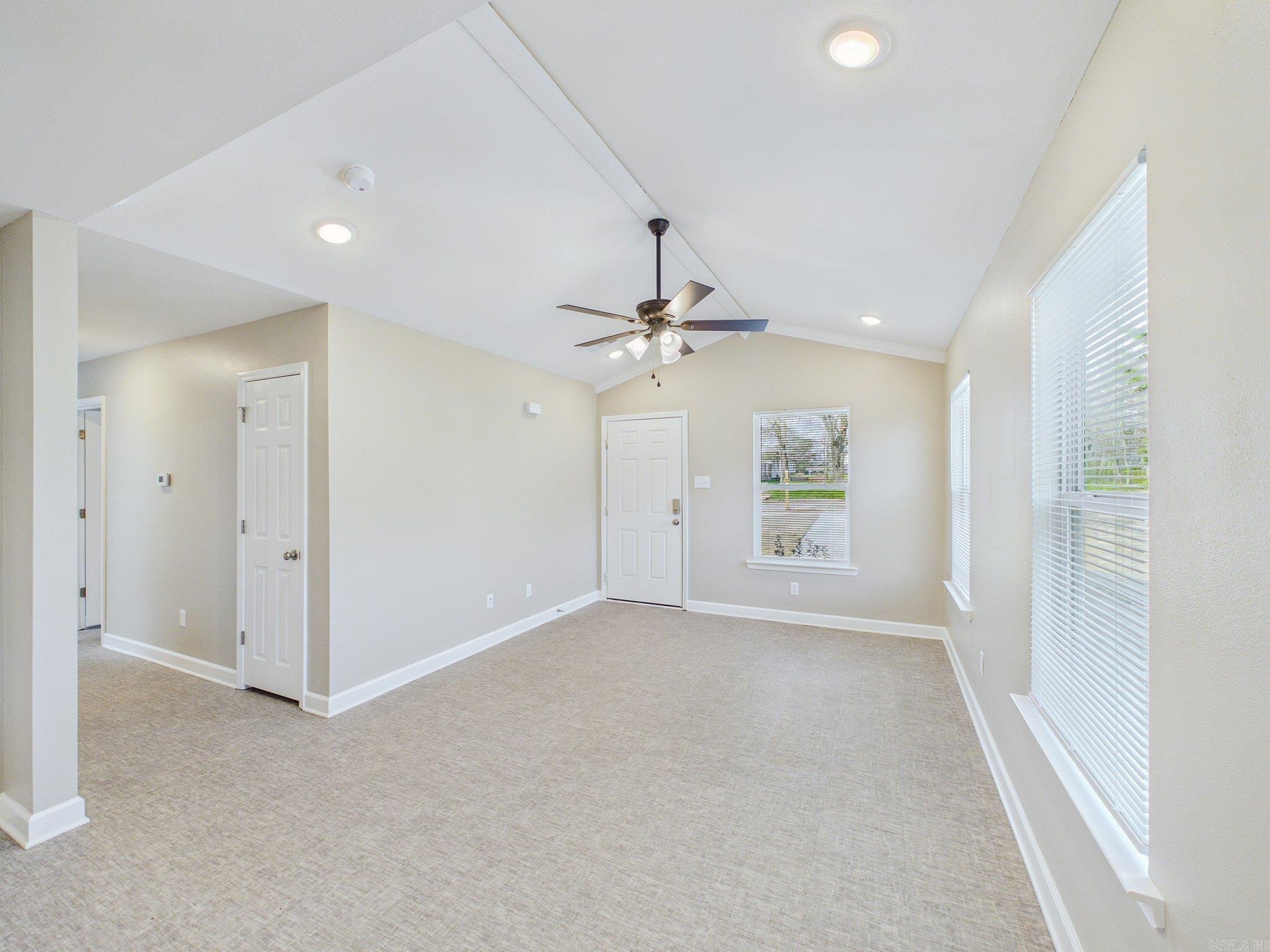 2803 W Daisy L Gatson Bates Drive Property Photo 6