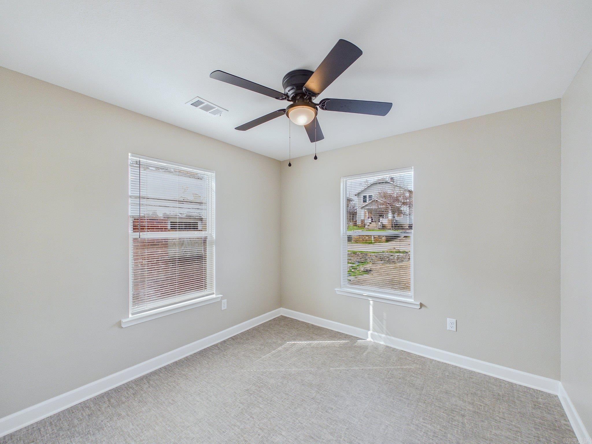 2803 W Daisy L Gatson Bates Drive Property Photo 13