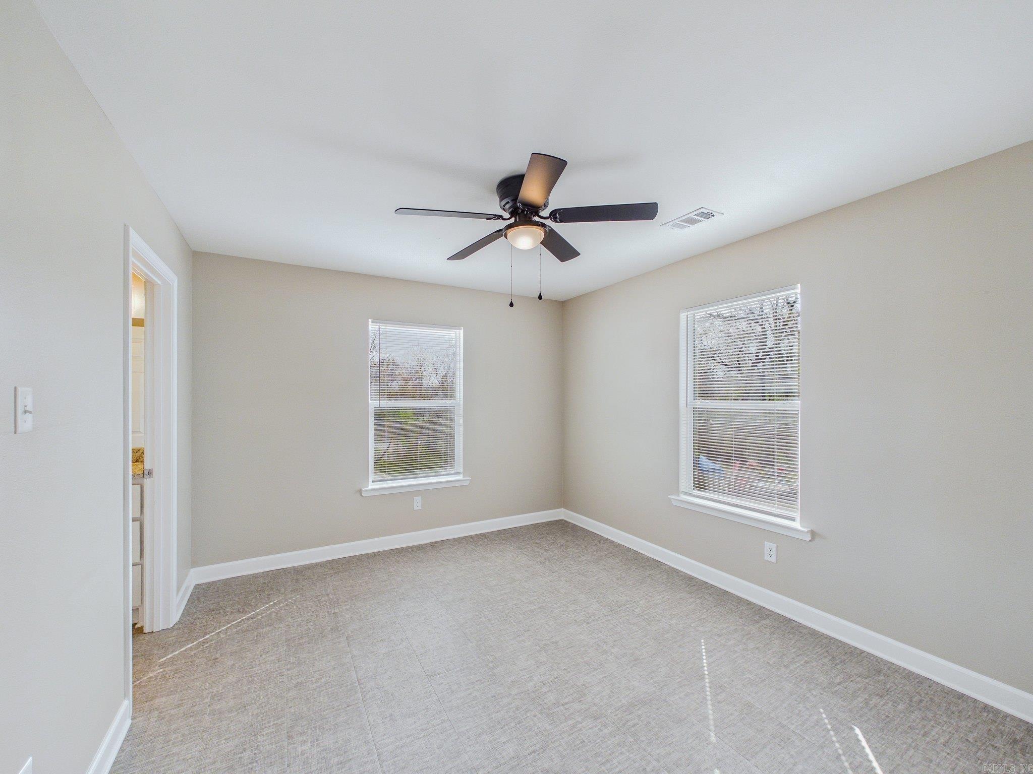 2803 W Daisy L Gatson Bates Drive Property Photo 14