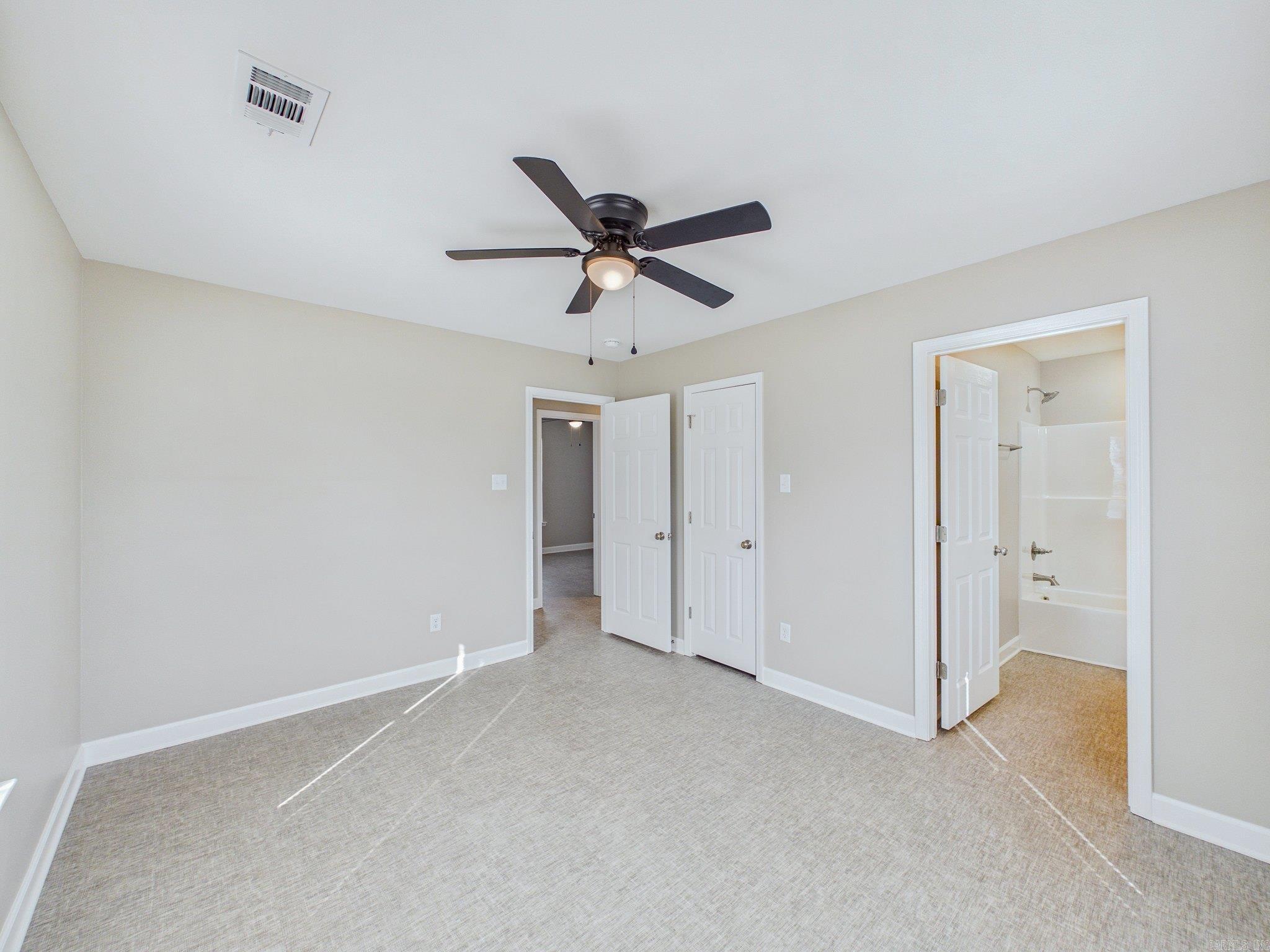 2803 W Daisy L Gatson Bates Drive Property Photo 15