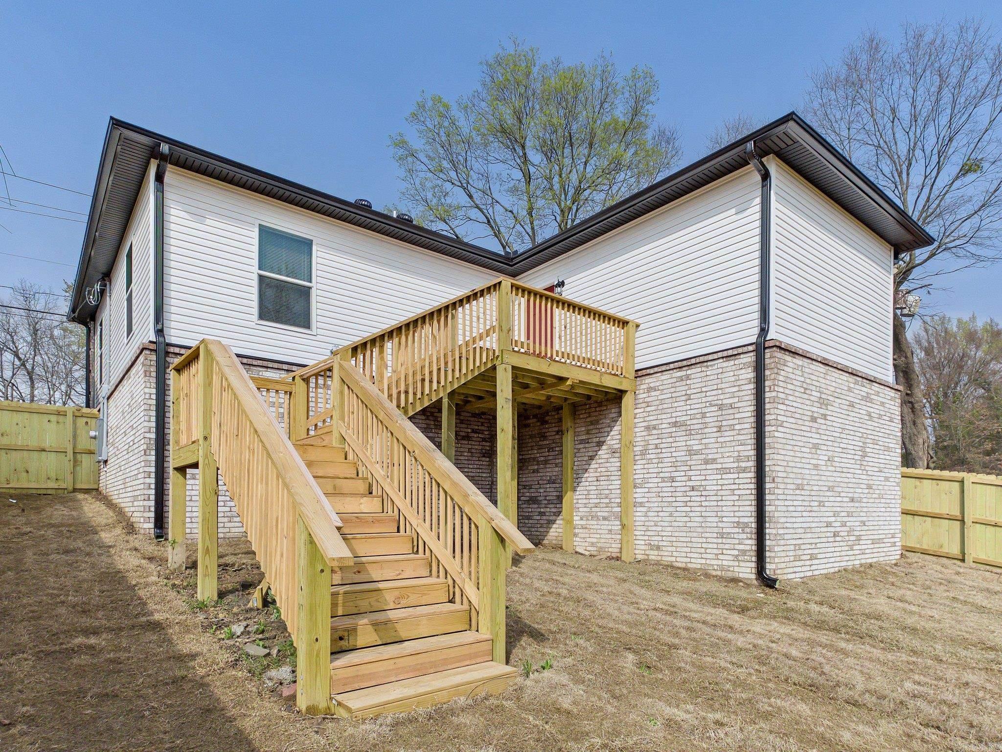 2803 W Daisy L Gatson Bates Drive Property Photo 19