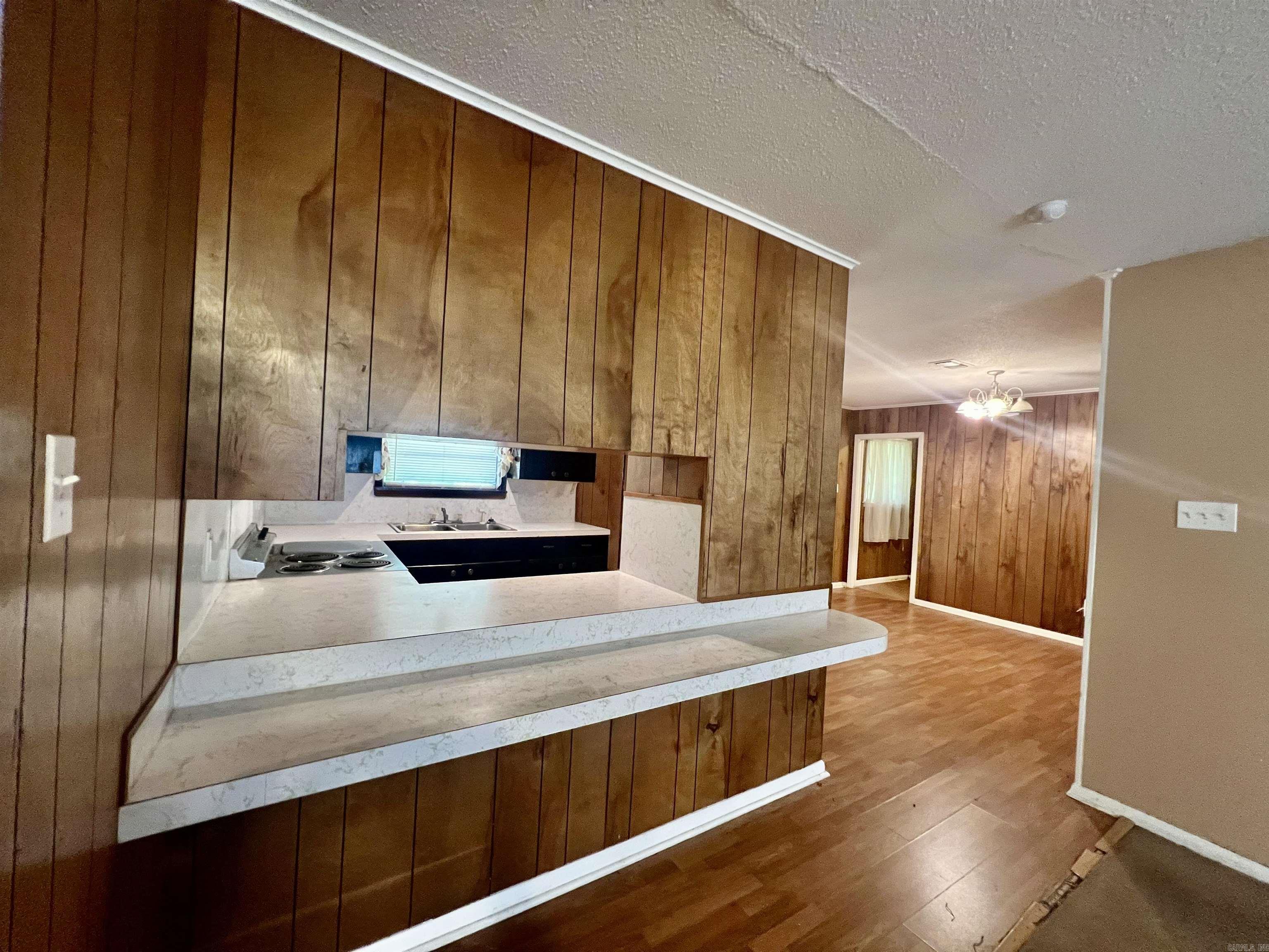 3005 Taylor Drive Property Photo 4