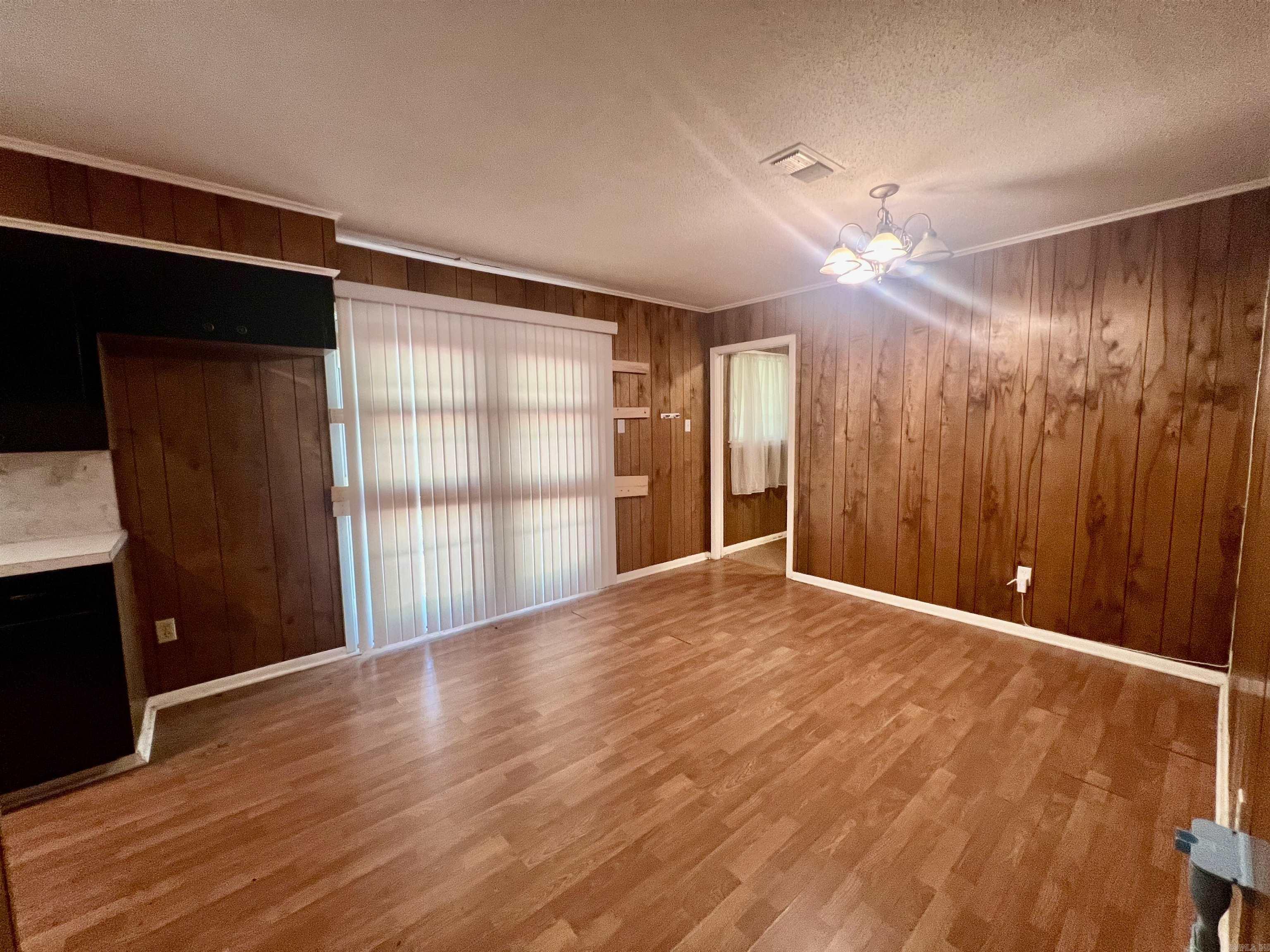 3005 Taylor Drive Property Photo 8