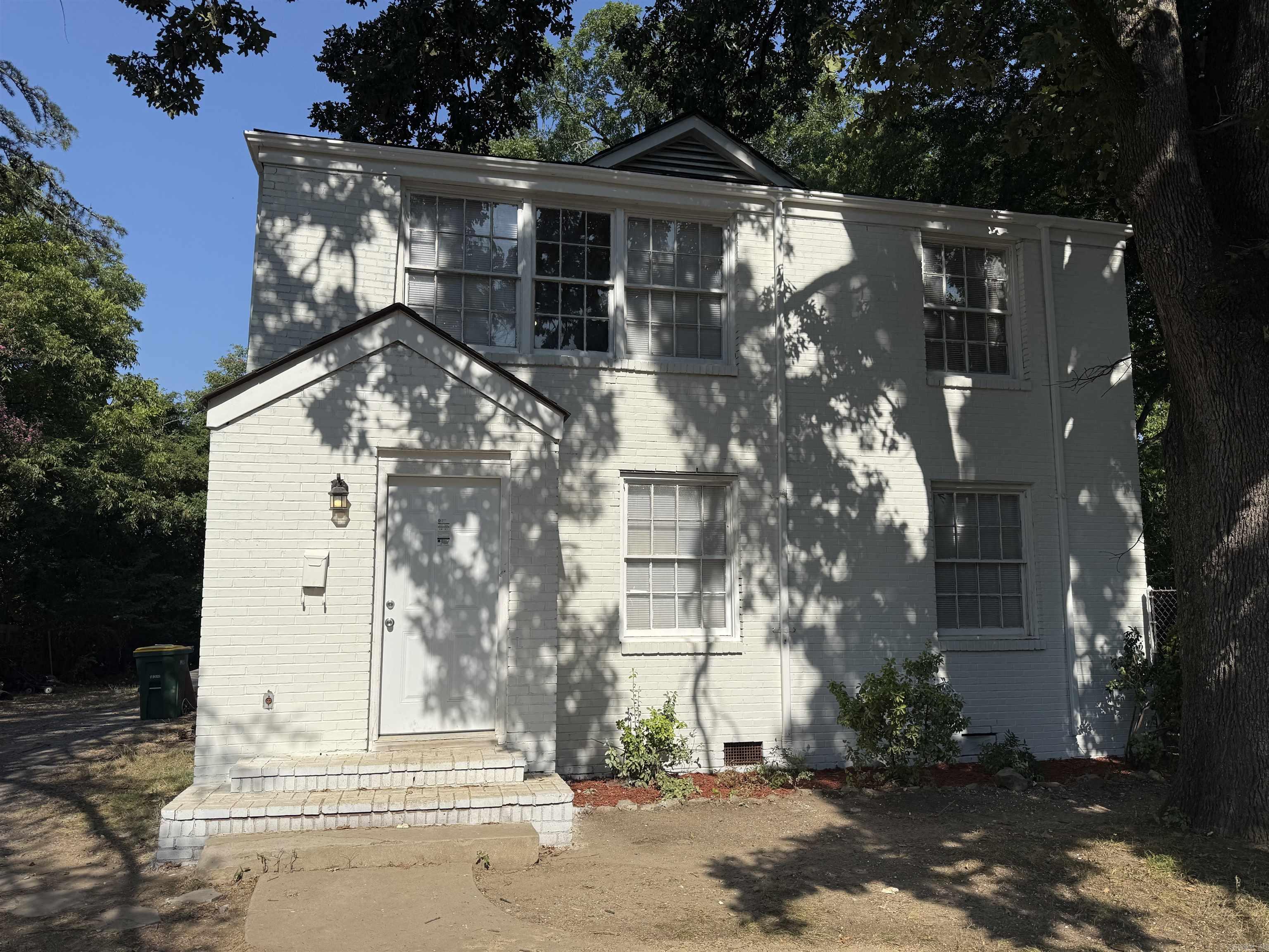 1910 S Park Street Property Photo 1