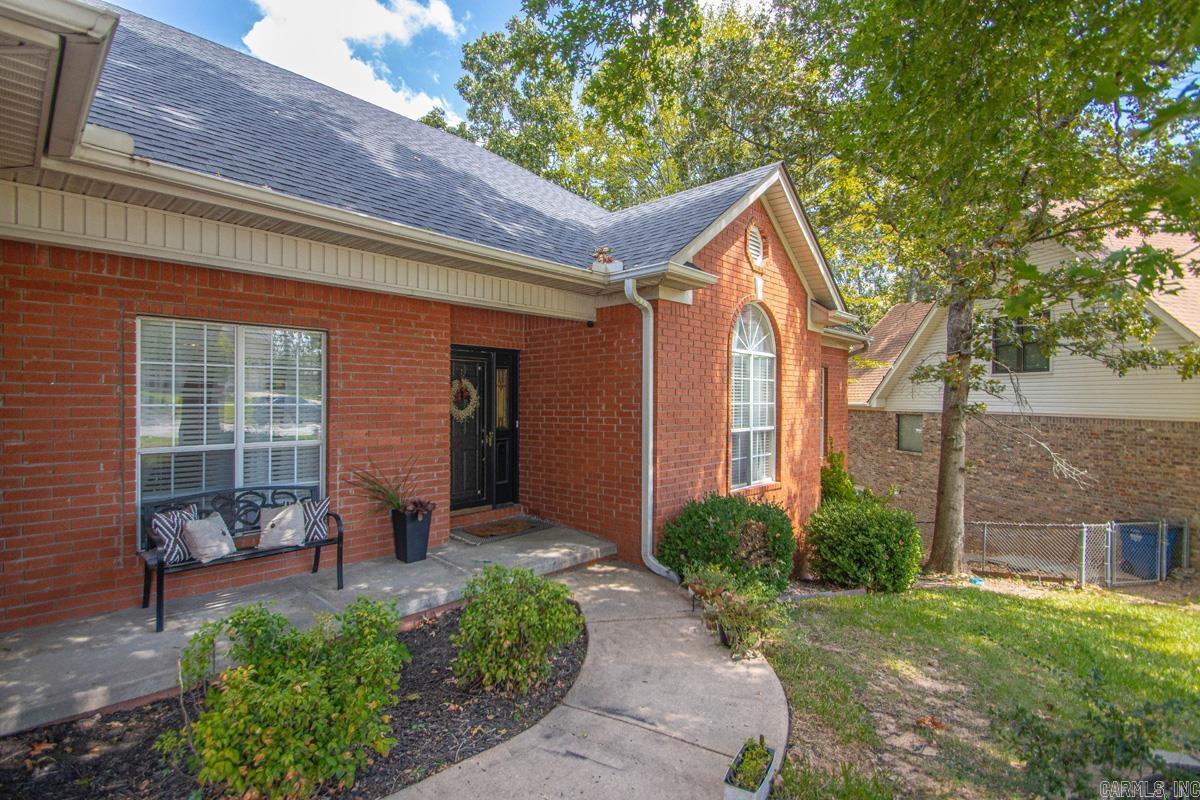 5909 Cypress Creek Drive Property Photo 2