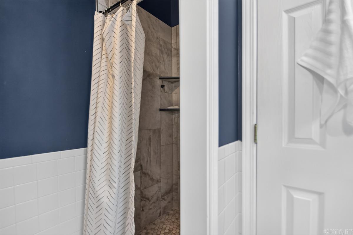 5909 Cypress Creek Drive Property Photo 11