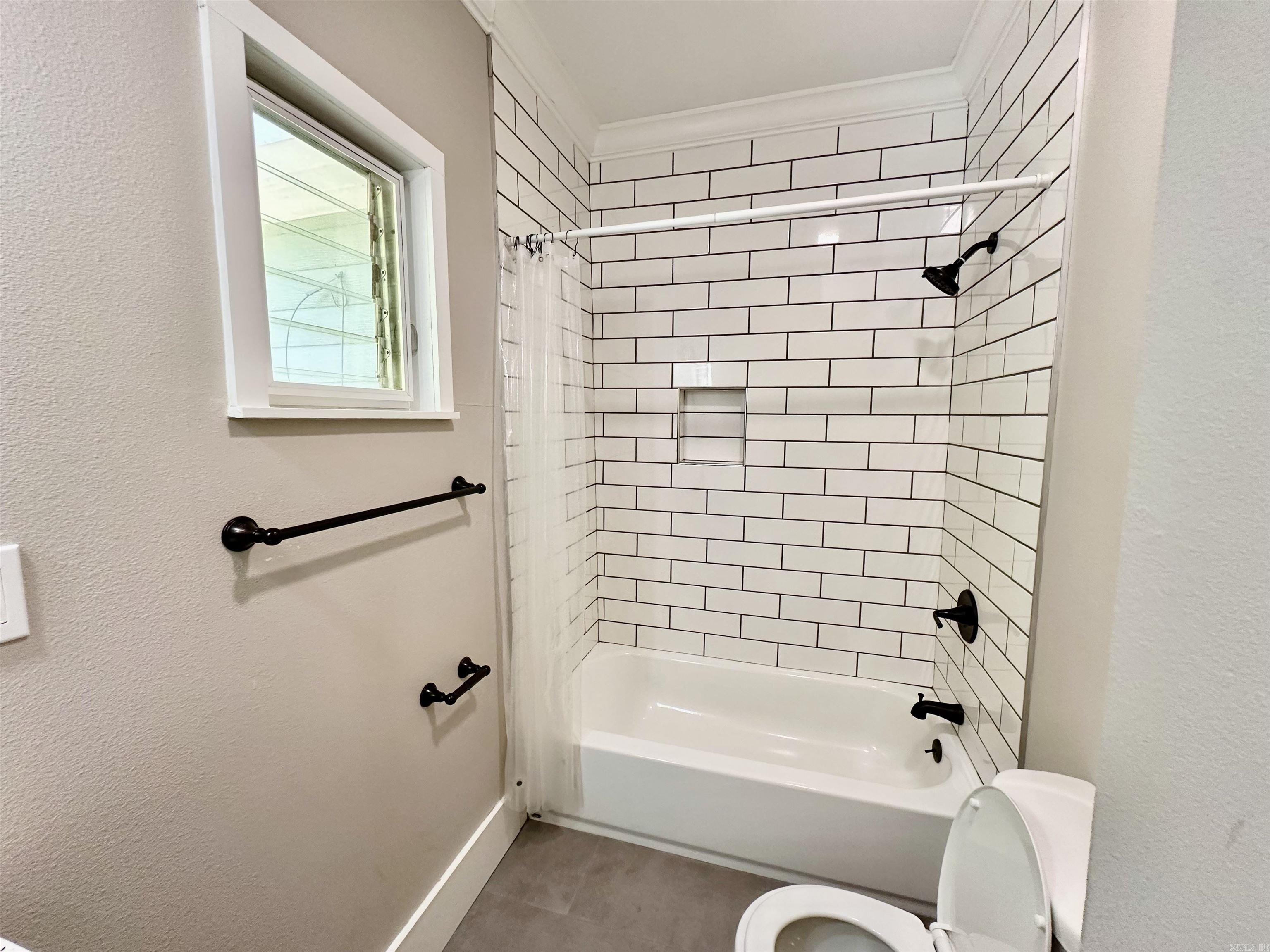 722 W Cedar Street Property Photo 17