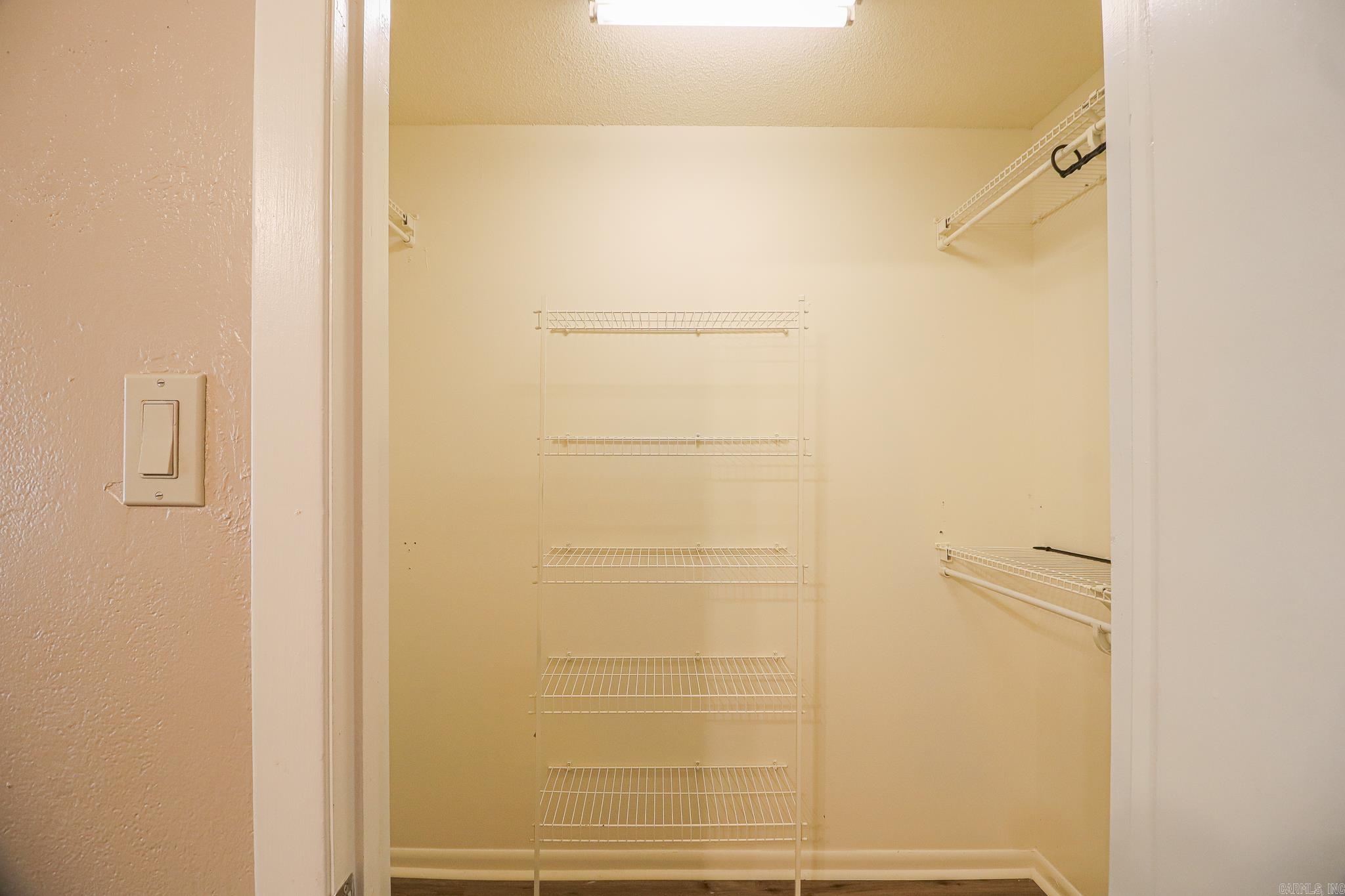 2711 Greenbriar Drive A Property Photo 20
