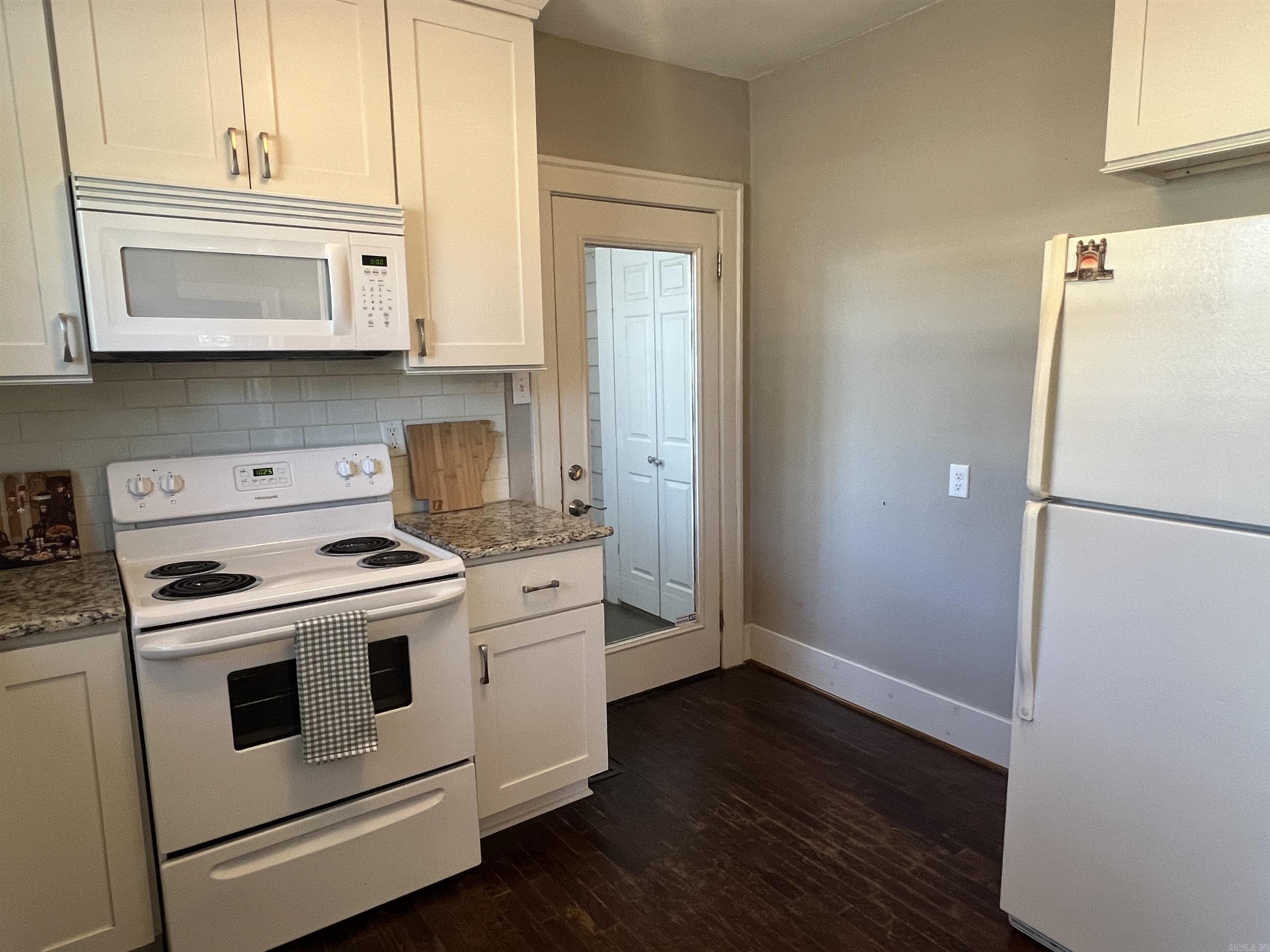 1723 N Fillmore Property Photo 10