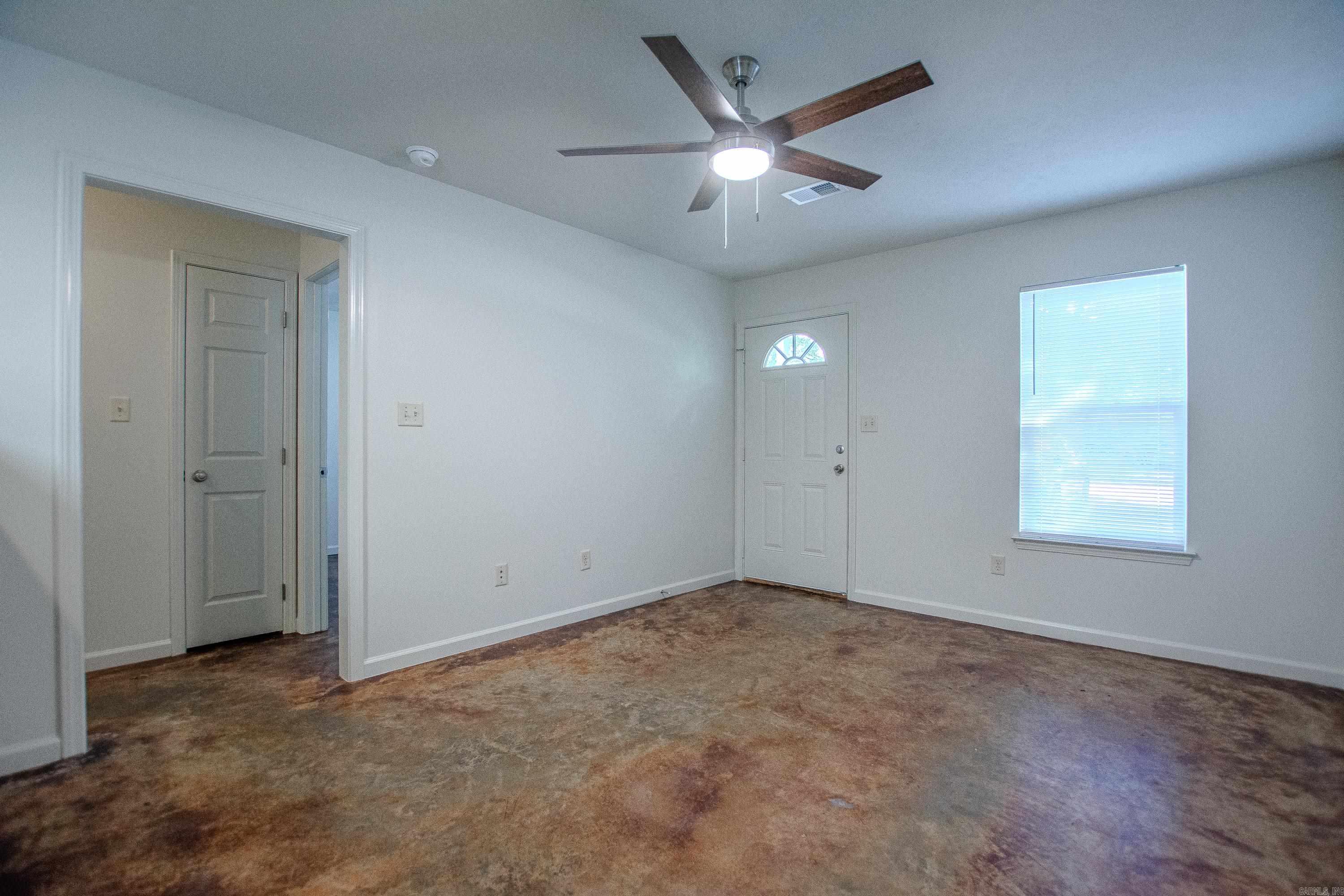 1416 S Bailey Street Property Photo 4
