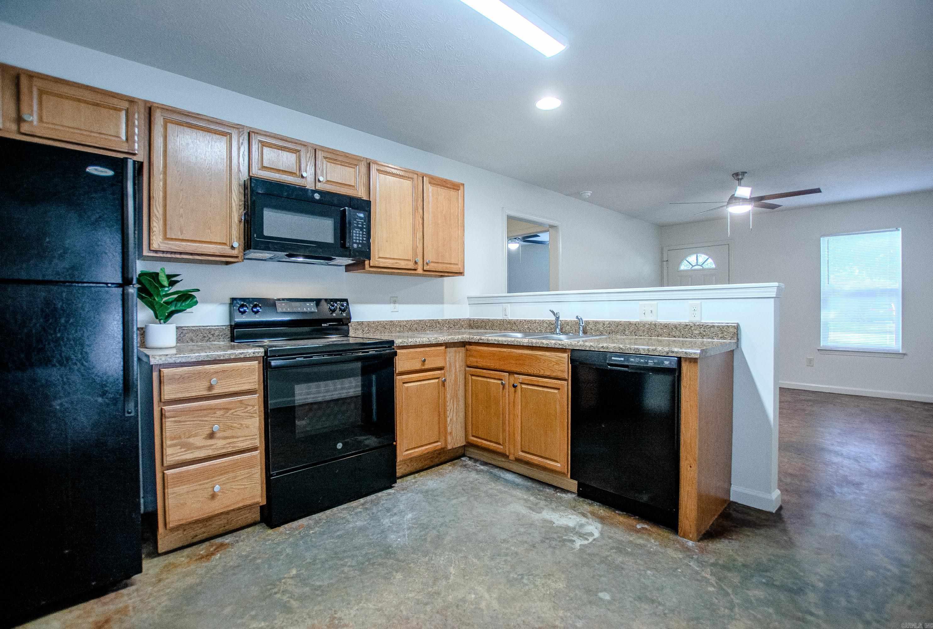 1416 S Bailey Street Property Photo 5