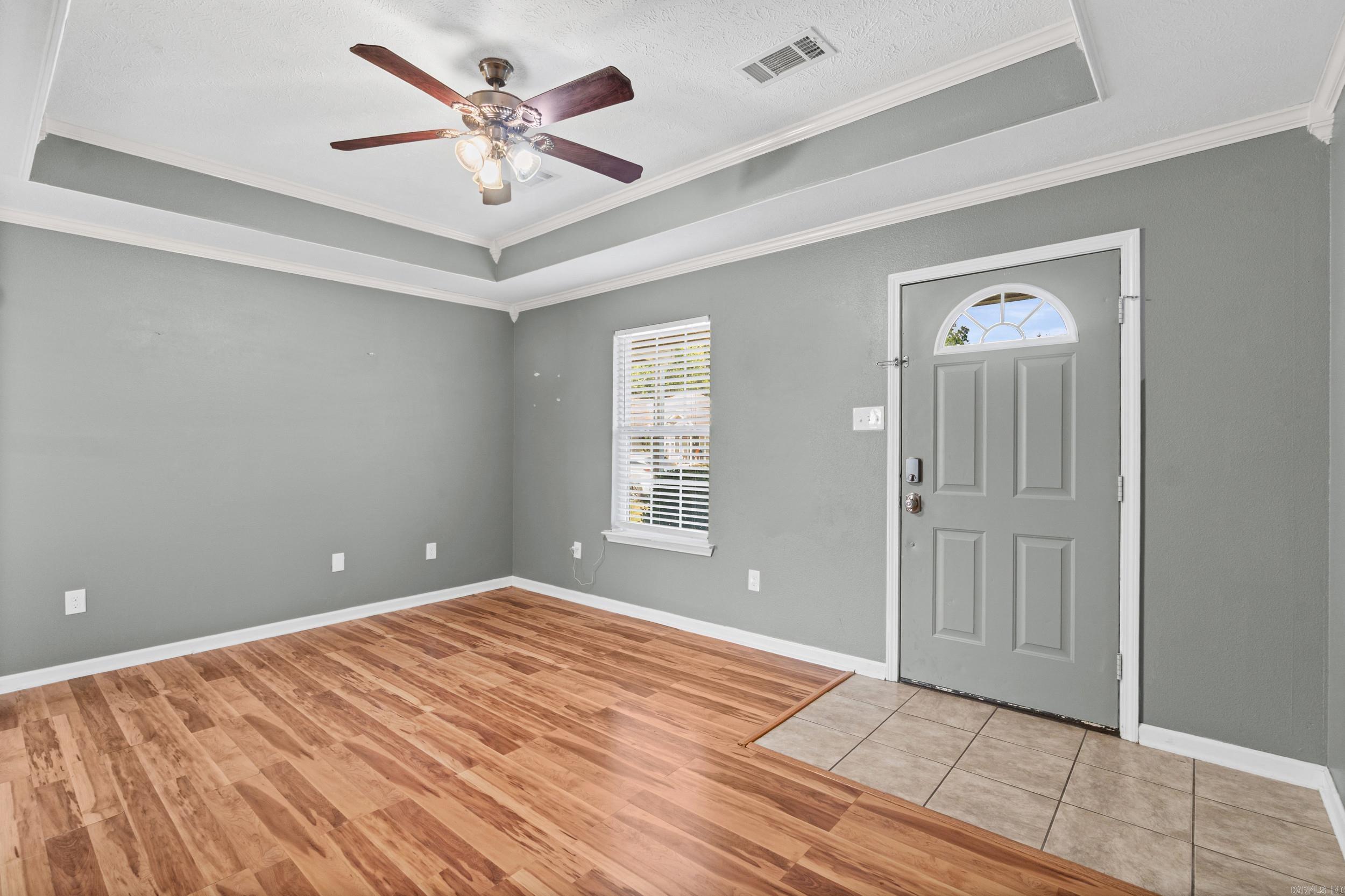 101 Lucy Ln. Property Photo 5