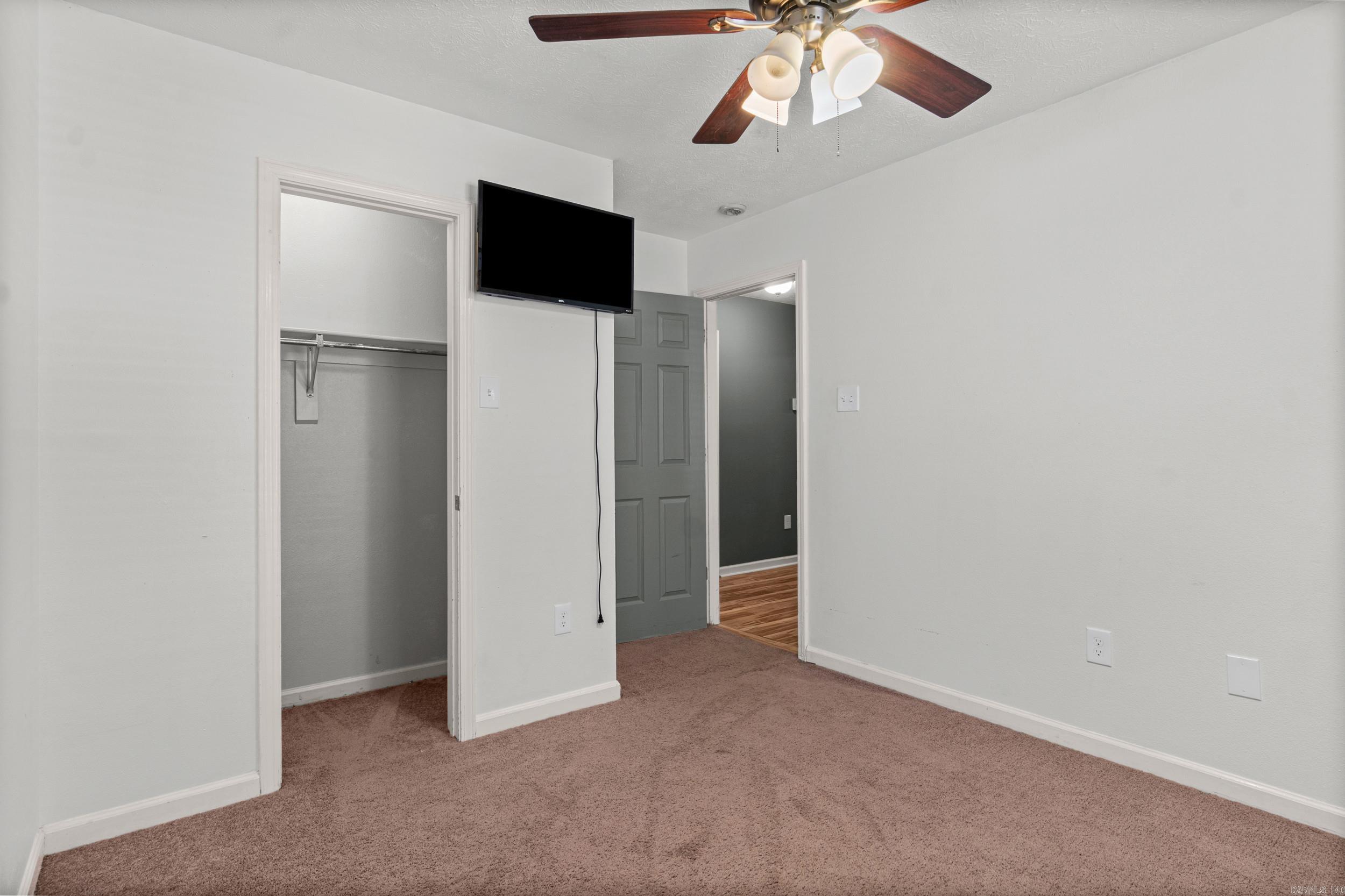 101 Lucy Ln. Property Photo 23