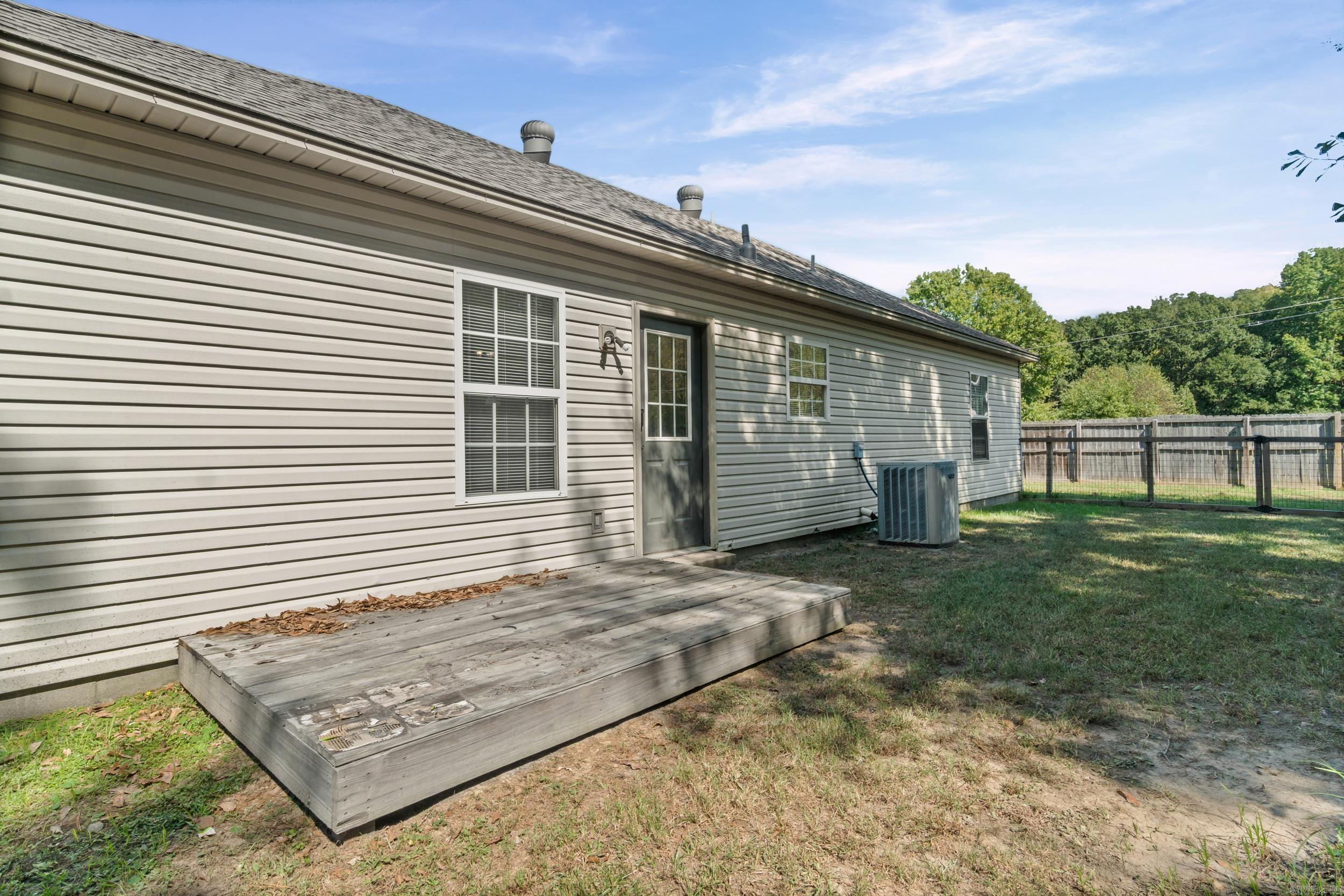101 Lucy Ln. Property Photo 25