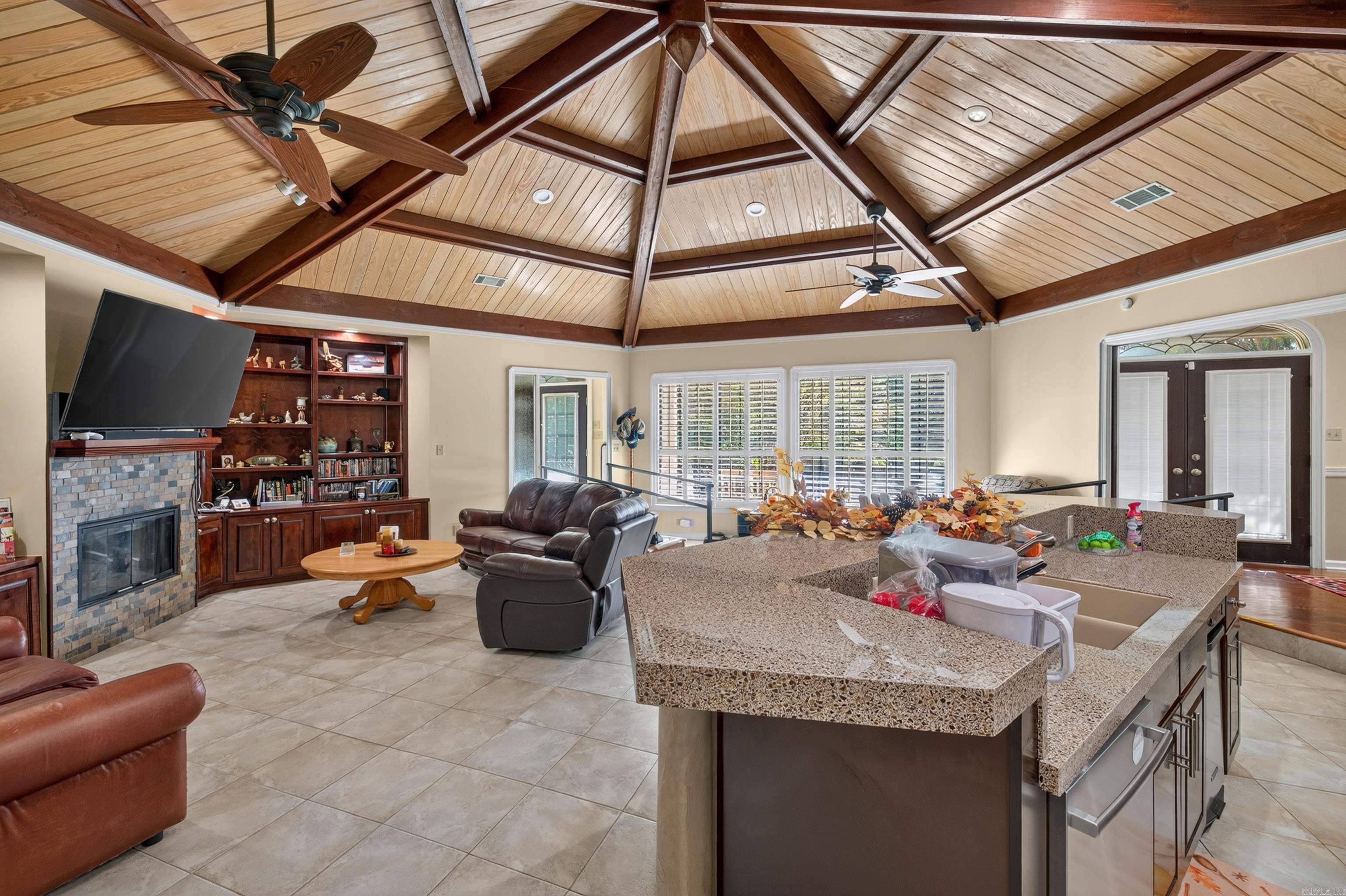 1 Crystal Mountain Lane Property Photo 2