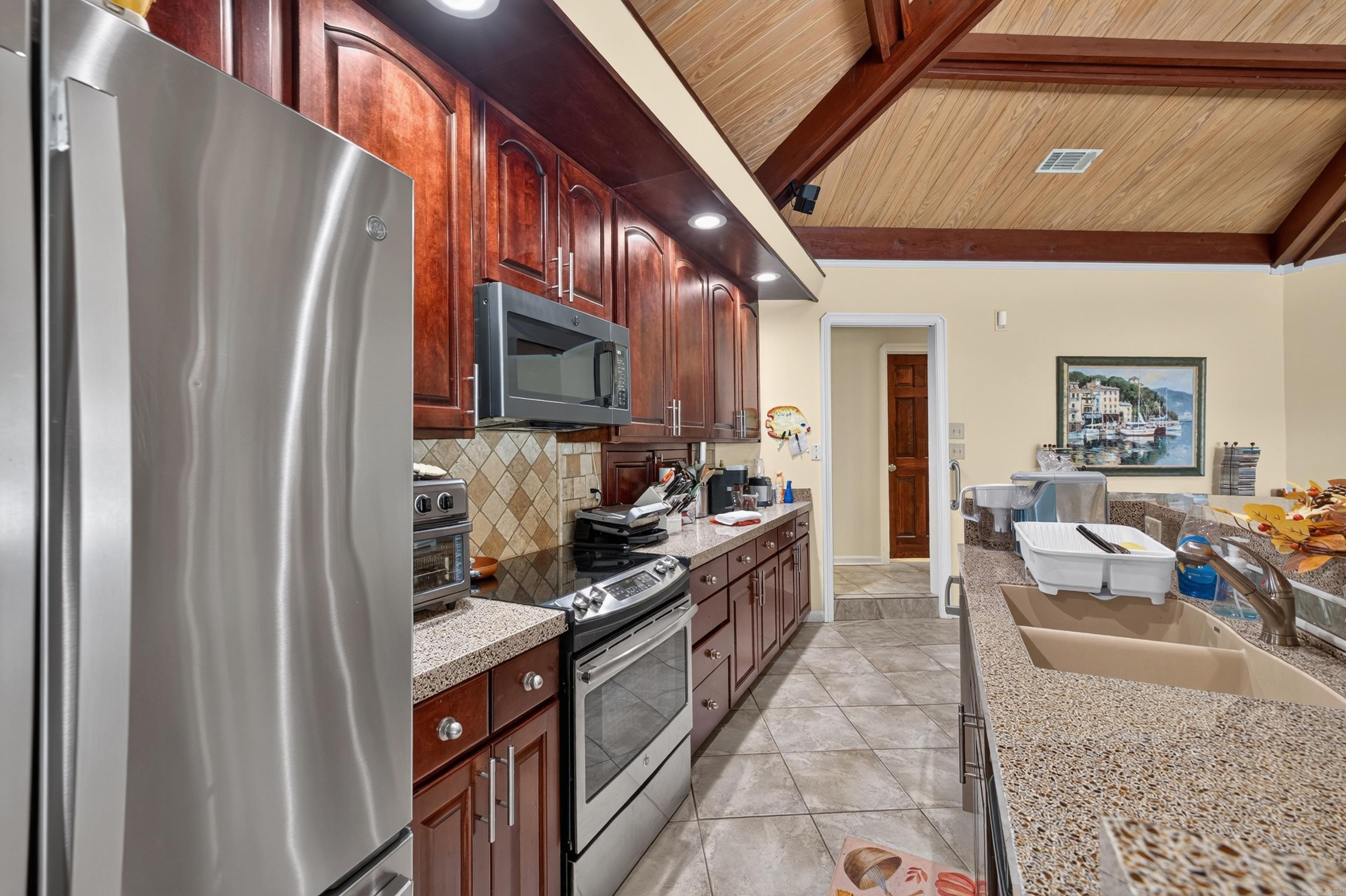 1 Crystal Mountain Lane Property Photo 14