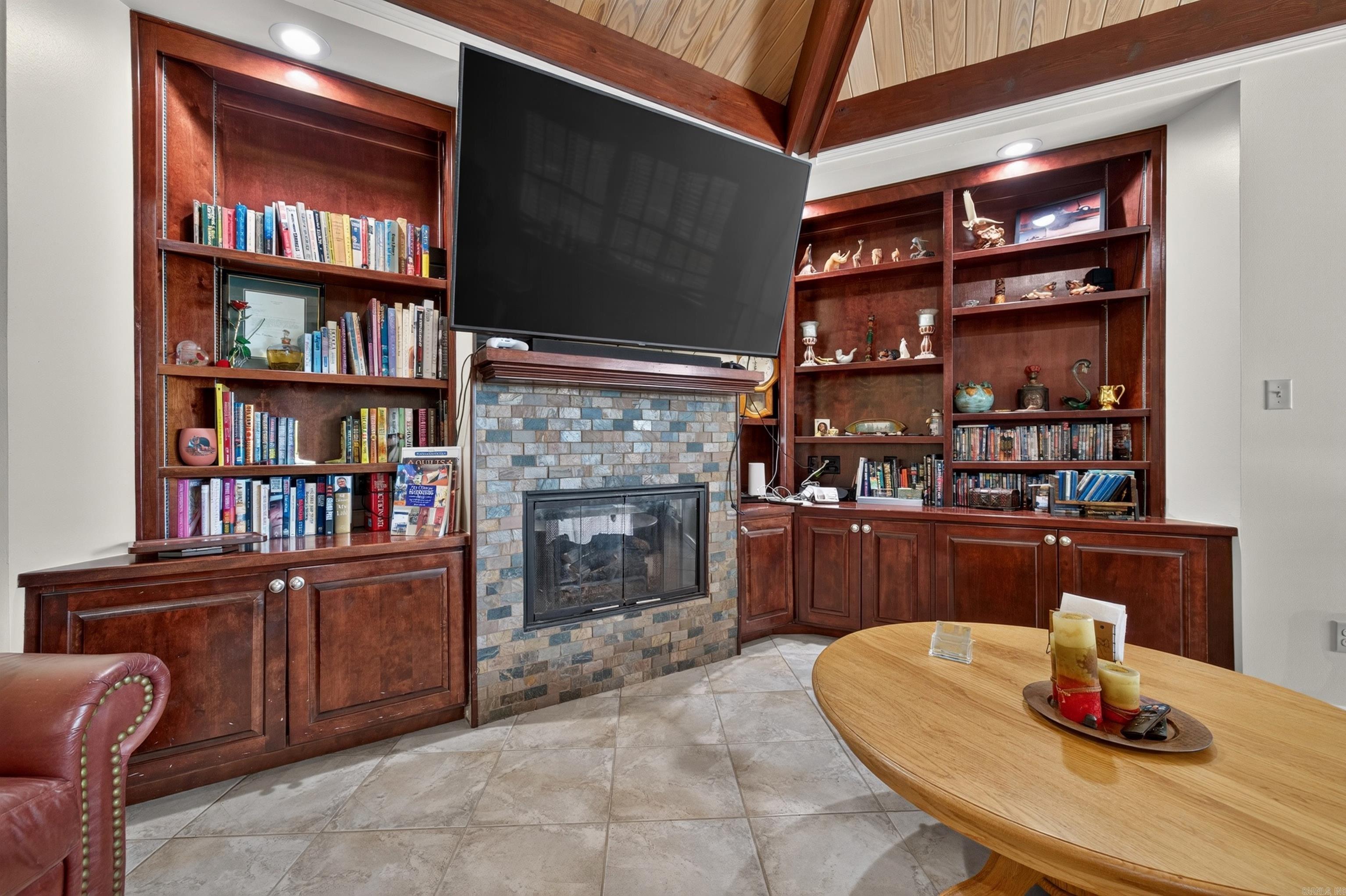 1 Crystal Mountain Lane Property Photo 17