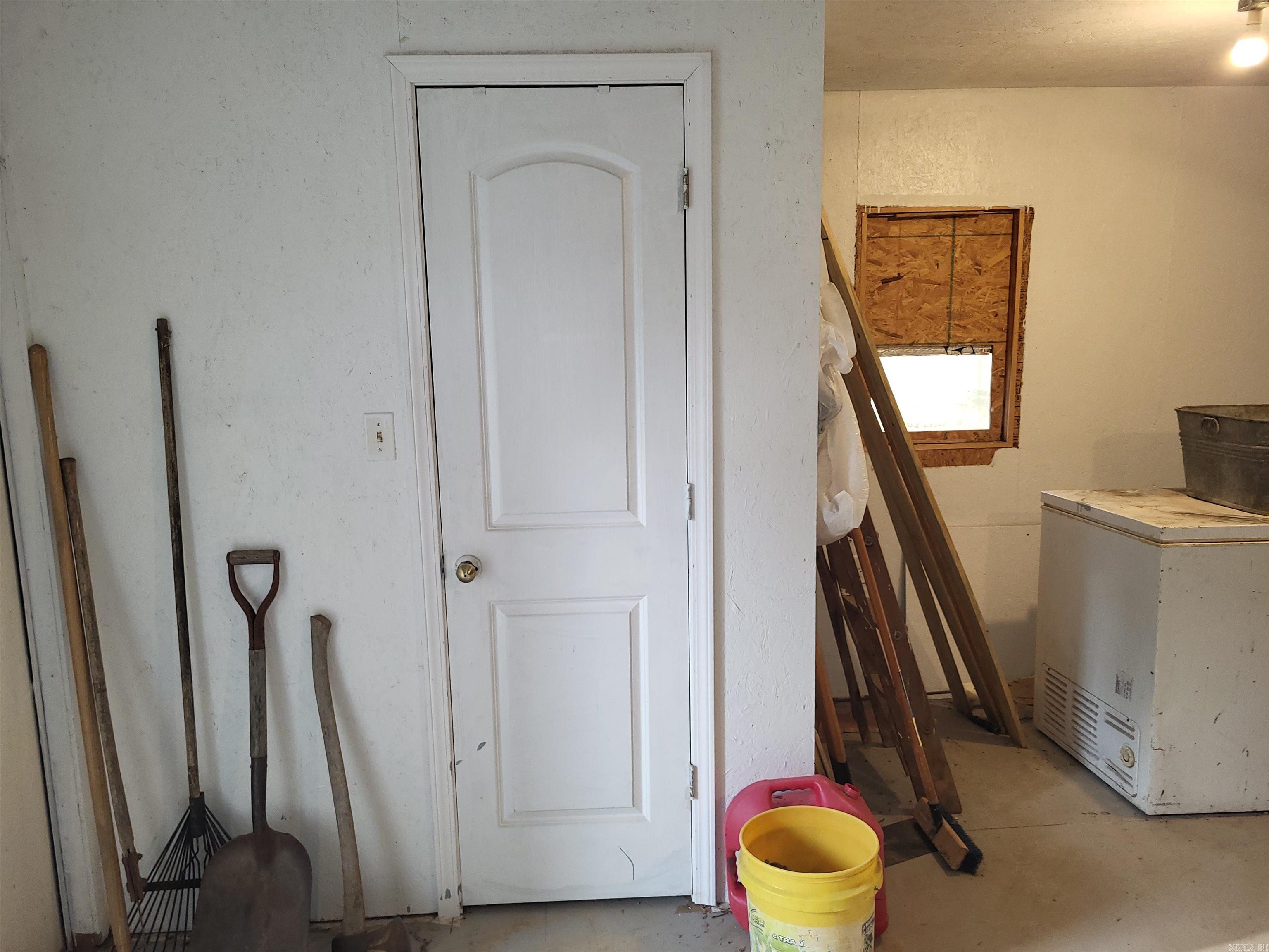 225 S Cagle St Property Photo 27