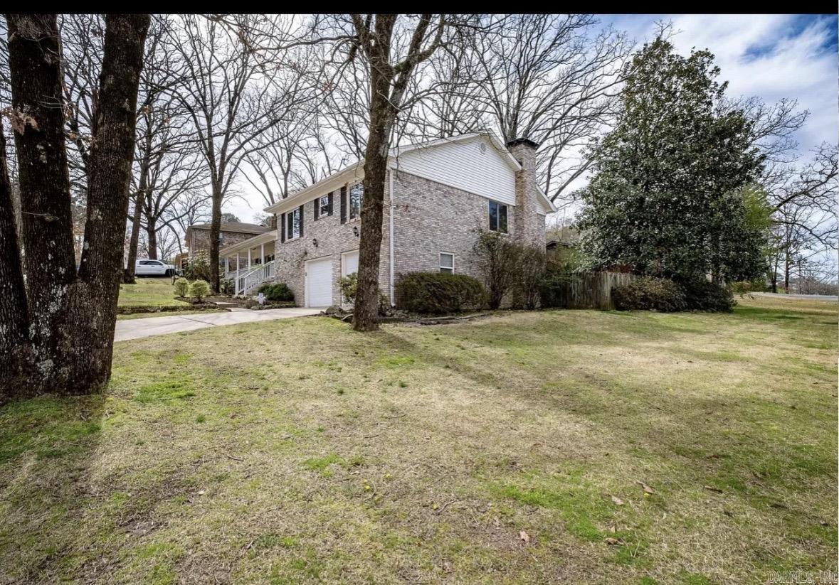 2 Highwood Drive Property Photo 2