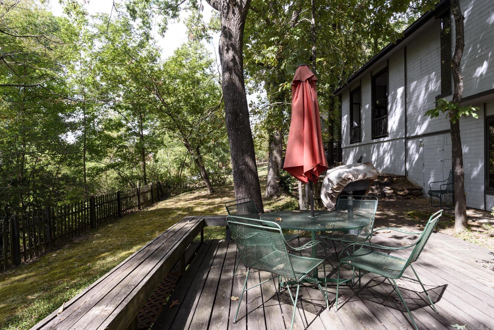 5 Coachlight Circle Property Photo 26