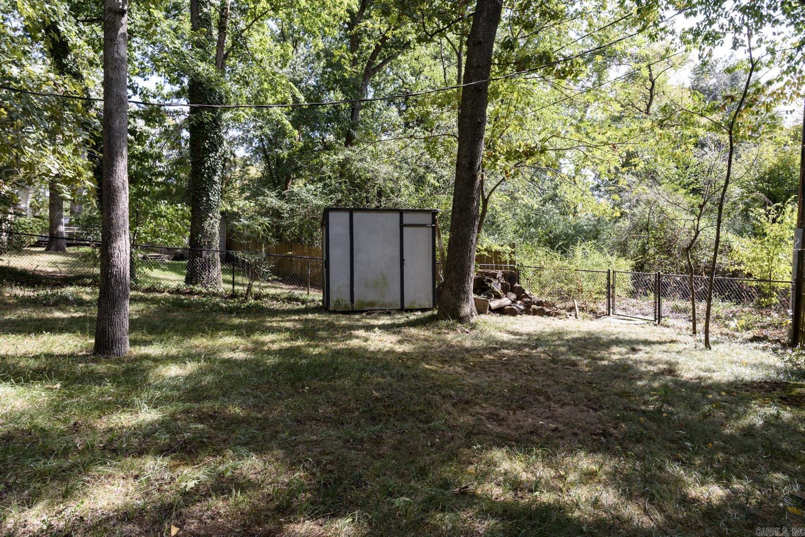 5 Coachlight Circle Property Photo 28