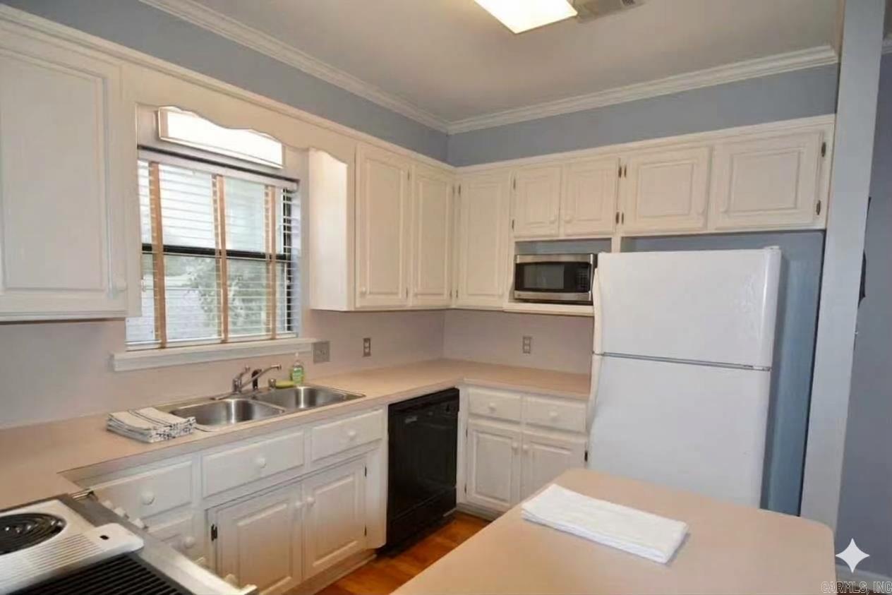 400 Farr Shores Drive Property Photo 1