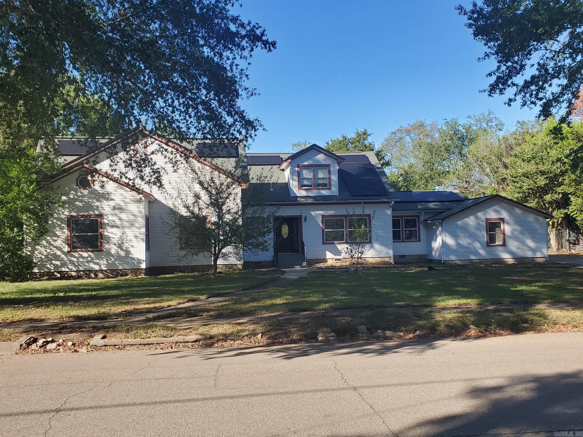 1311 Magnolia Avenue Property Photo 2