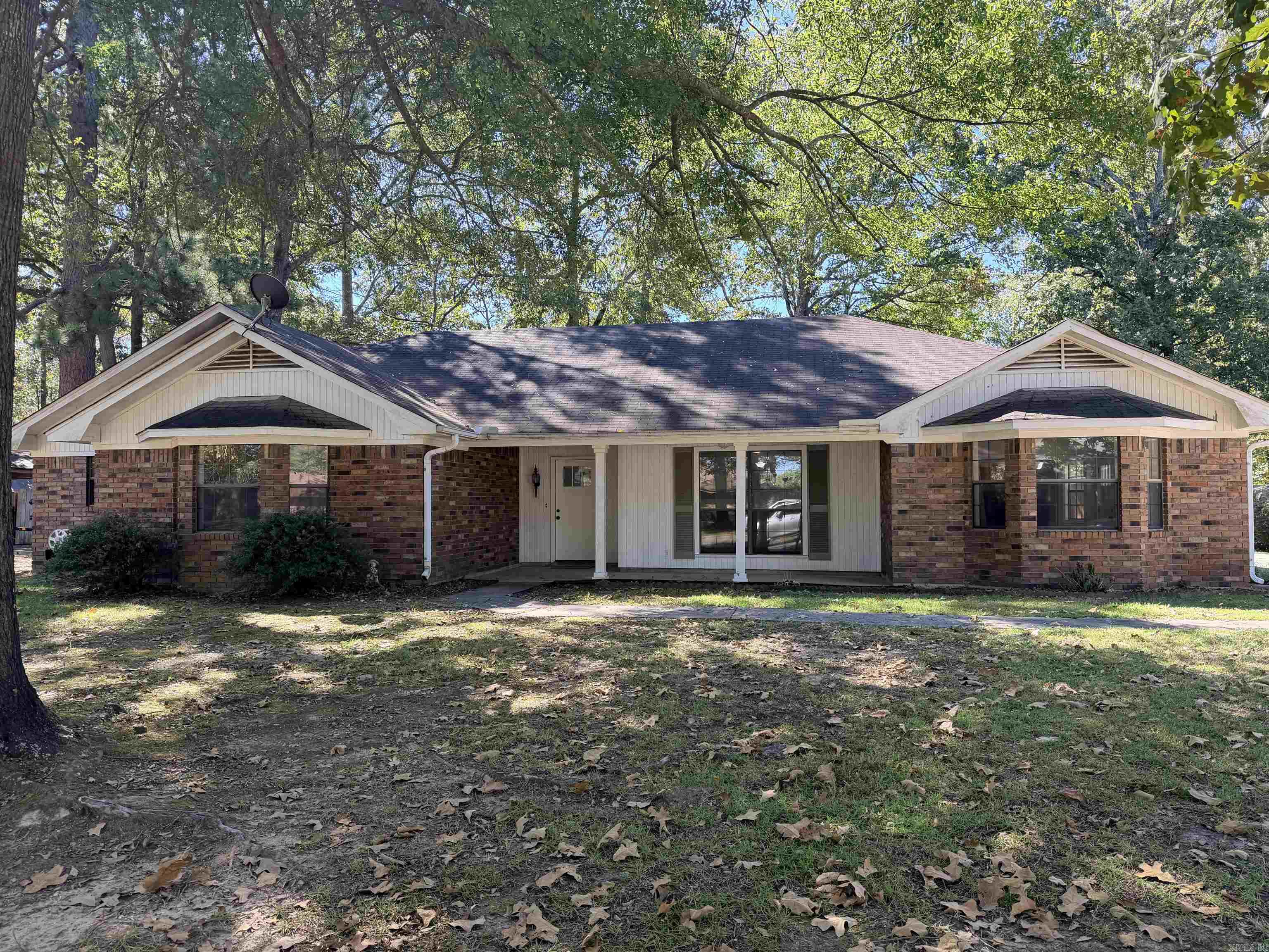 108 Woodshire Dr Property Photo 1