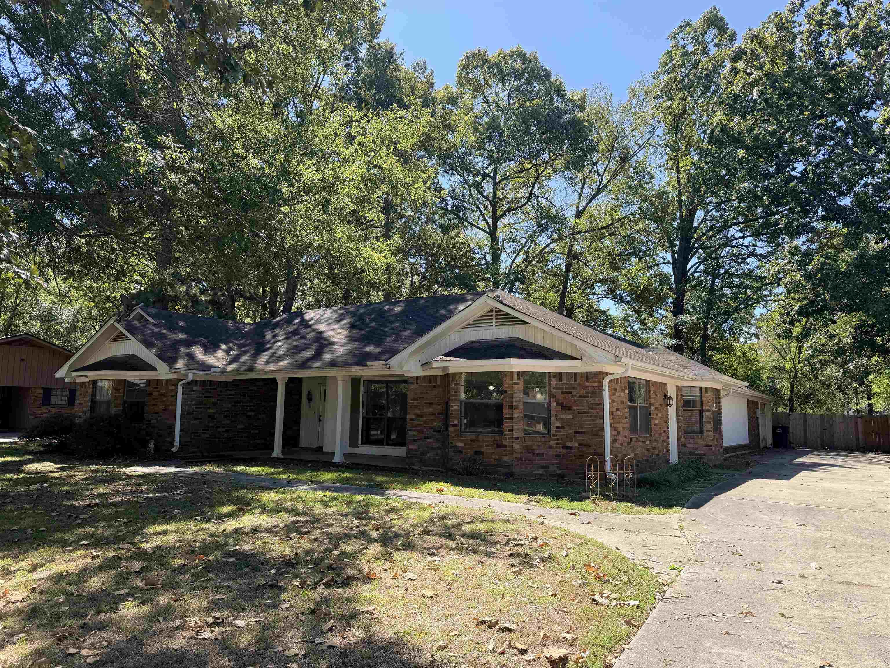 108 Woodshire Dr Property Photo 2