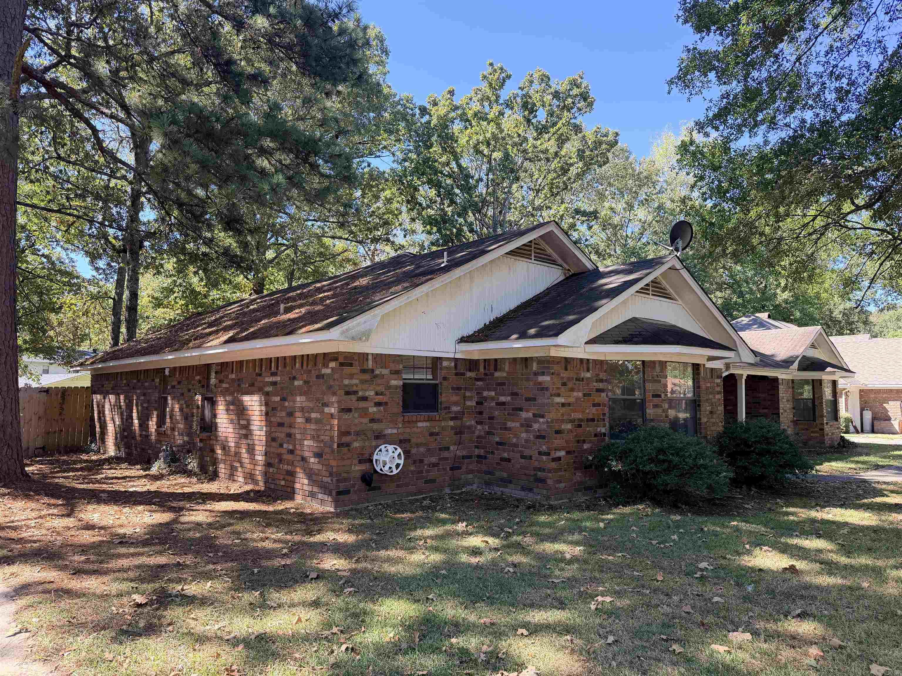 108 Woodshire Dr Property Photo 3