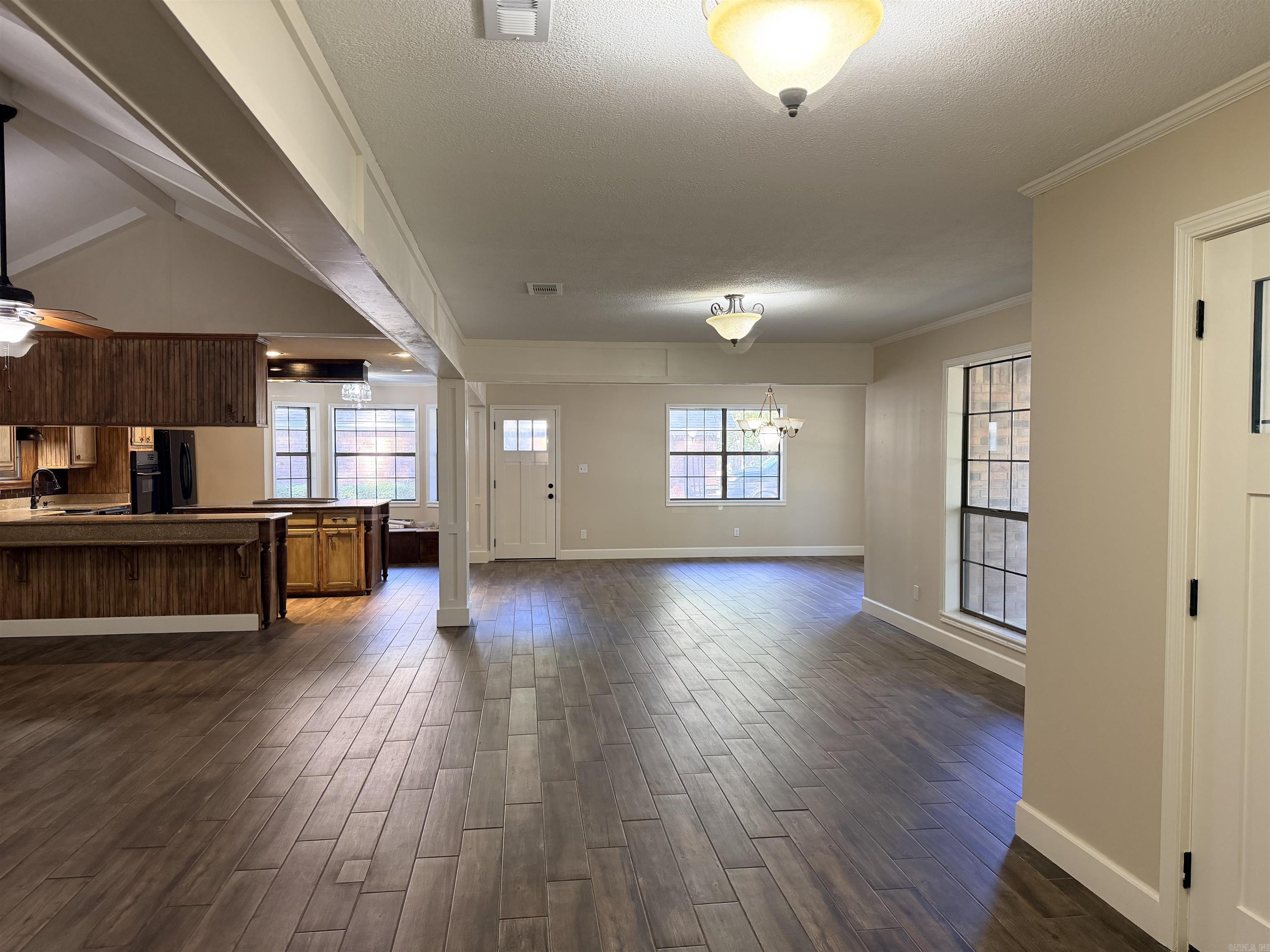 108 Woodshire Dr Property Photo 8