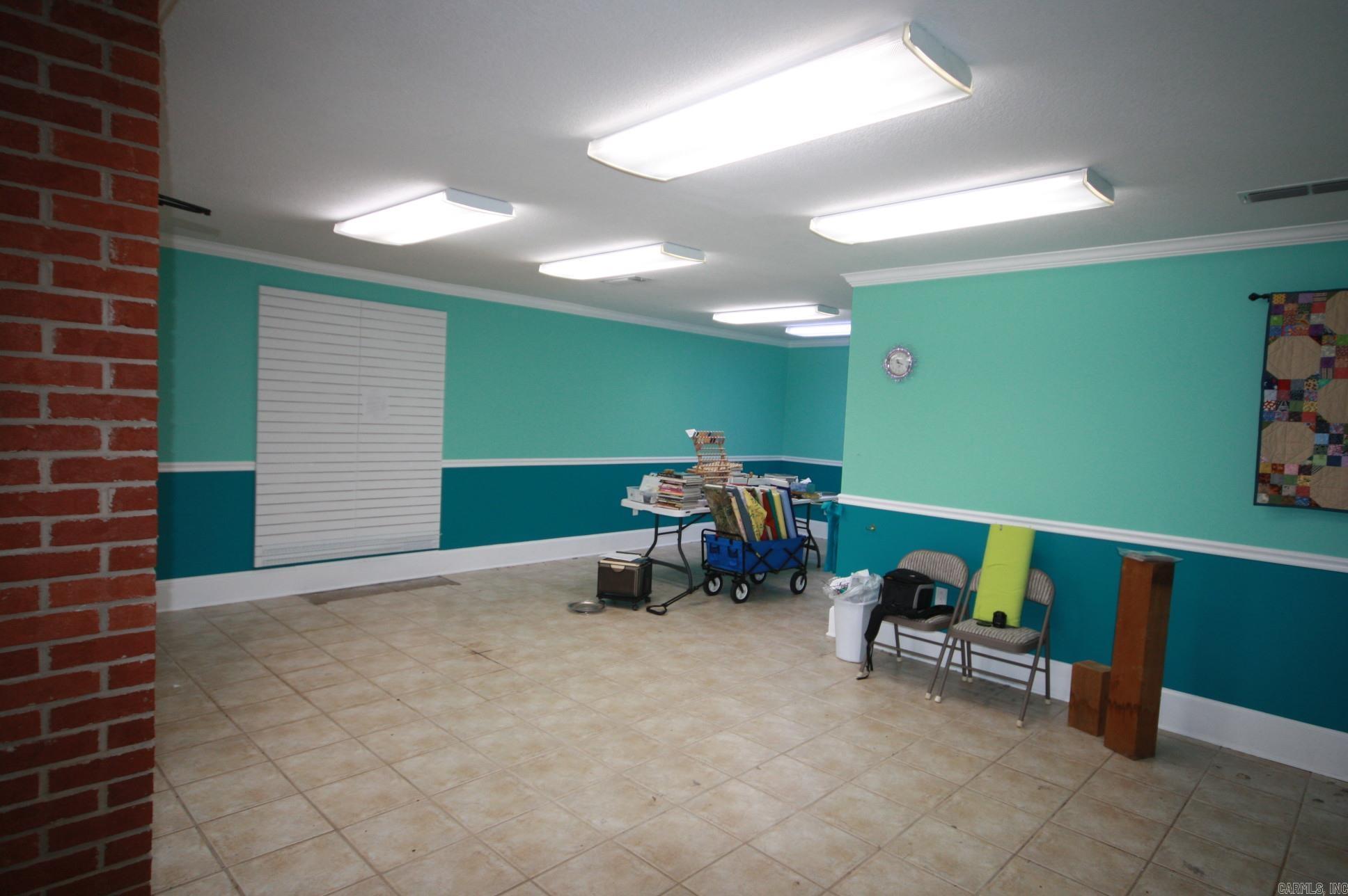 105 N Main Street Property Photo 2