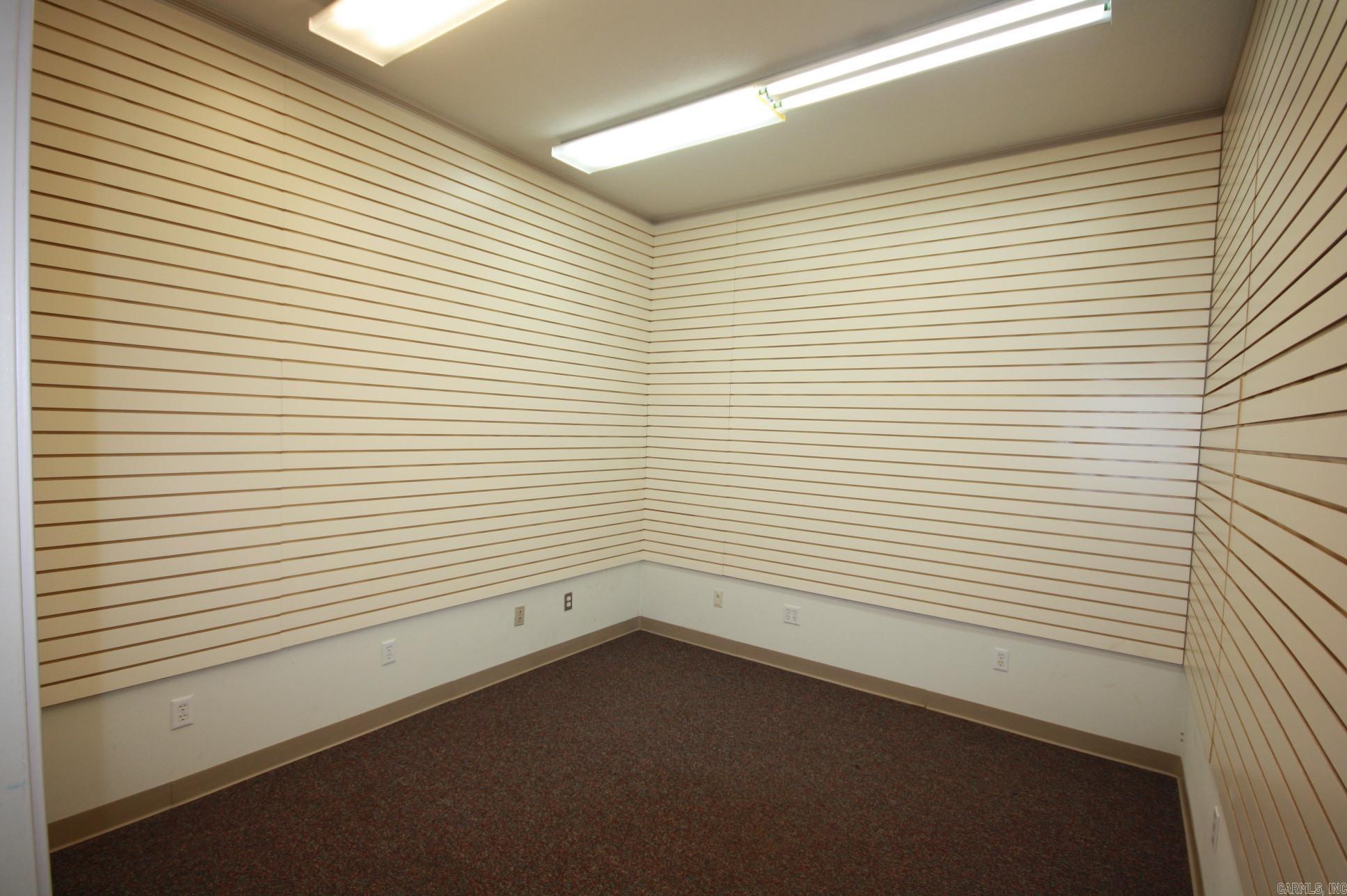 105 N Main Street Property Photo 5