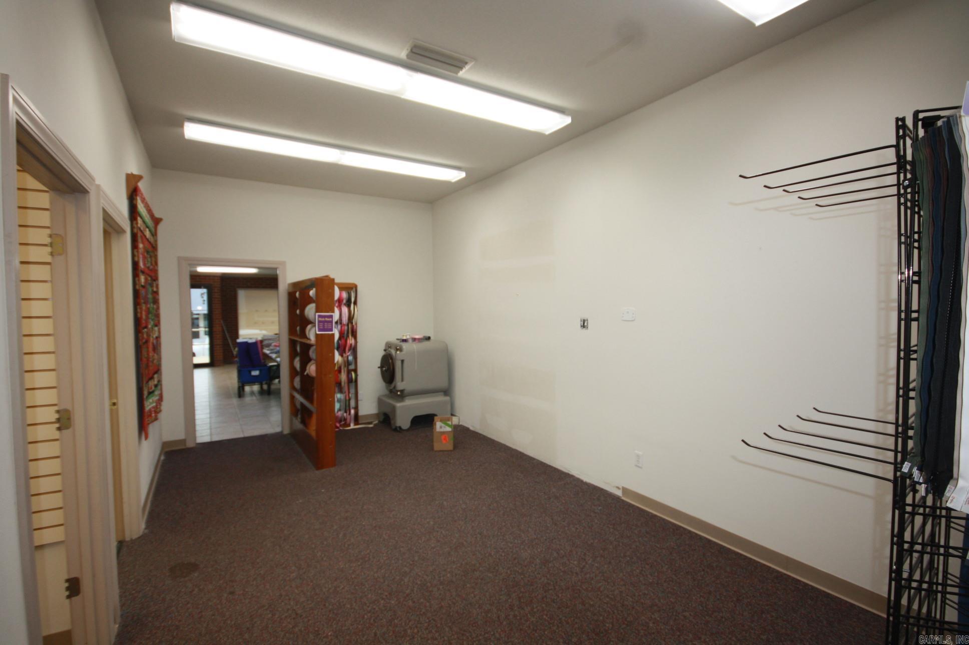 105 N Main Street Property Photo 6
