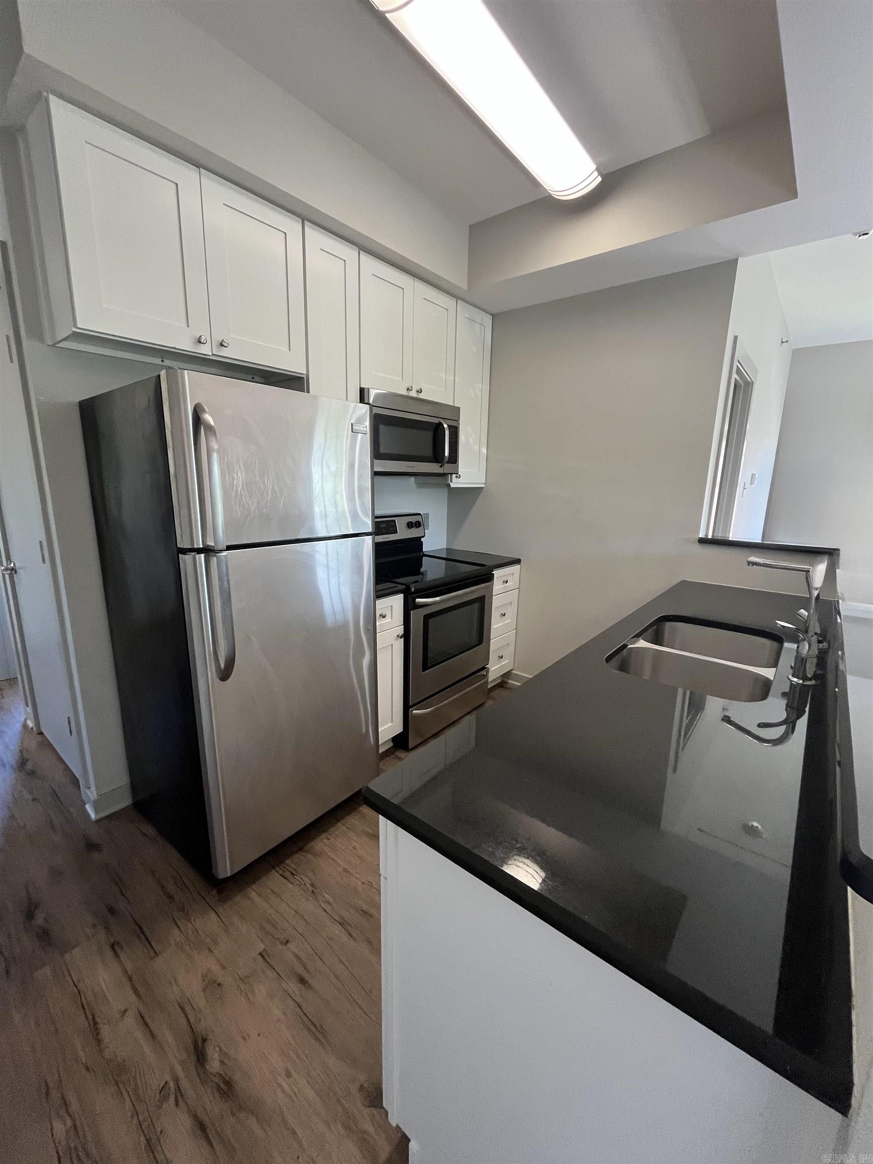 1855 Mckennon Street 5 Property Photo 4
