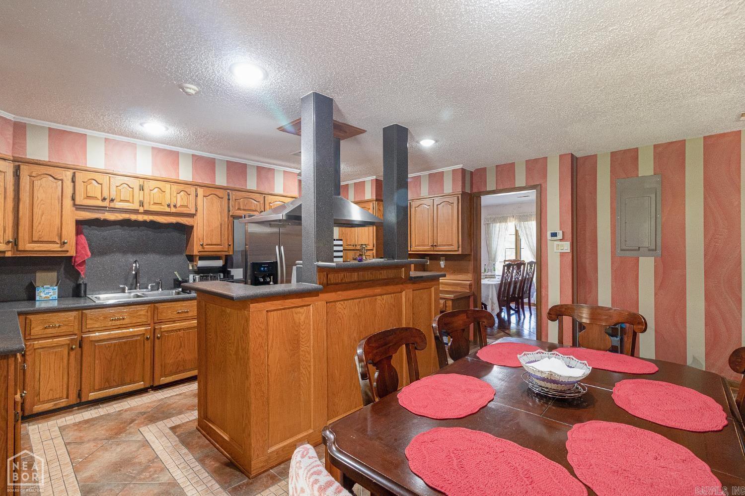 803 E Lakeshore Drive Property Photo 12