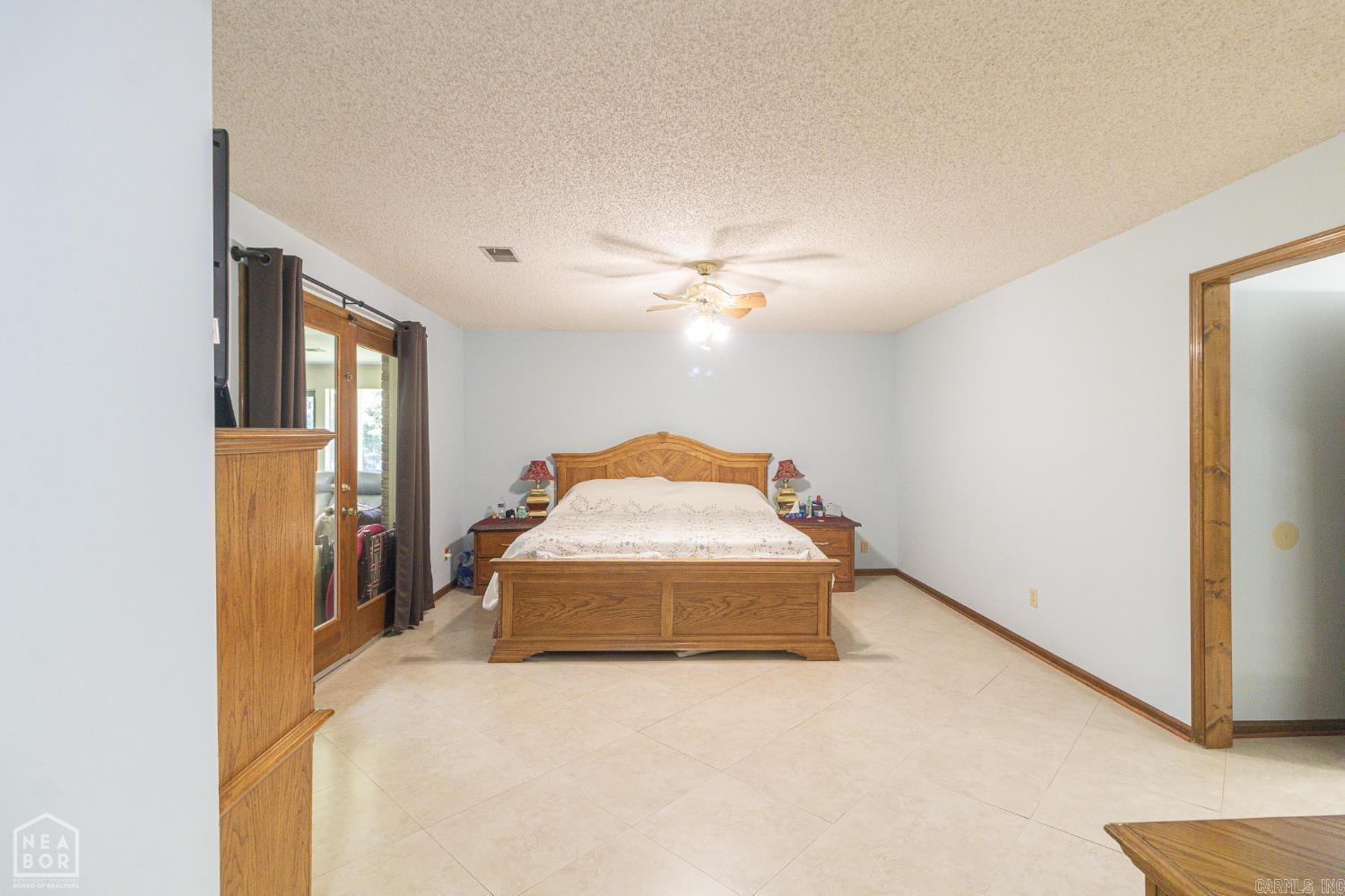 803 E Lakeshore Drive Property Photo 23