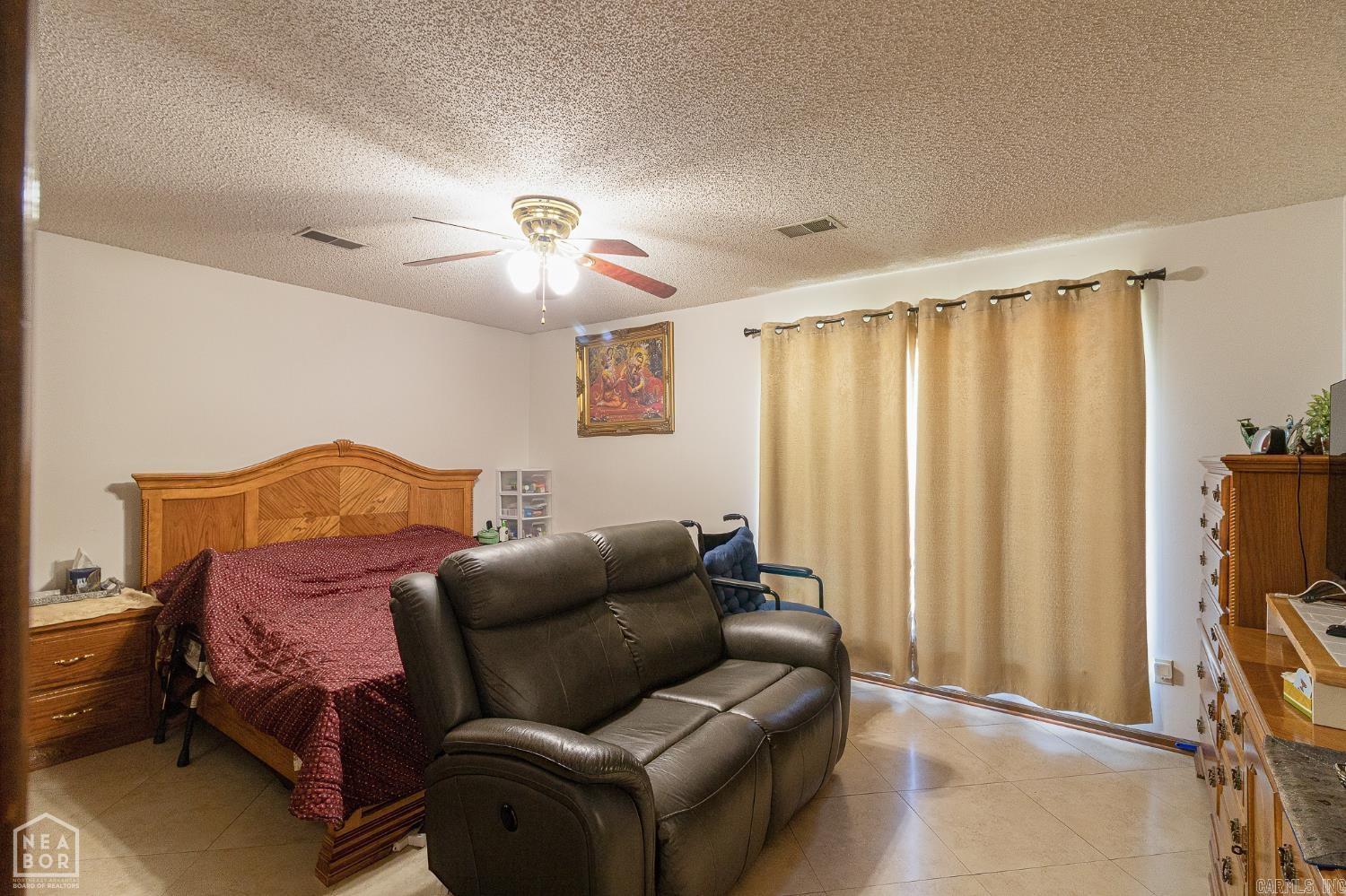 803 E Lakeshore Drive Property Photo 25