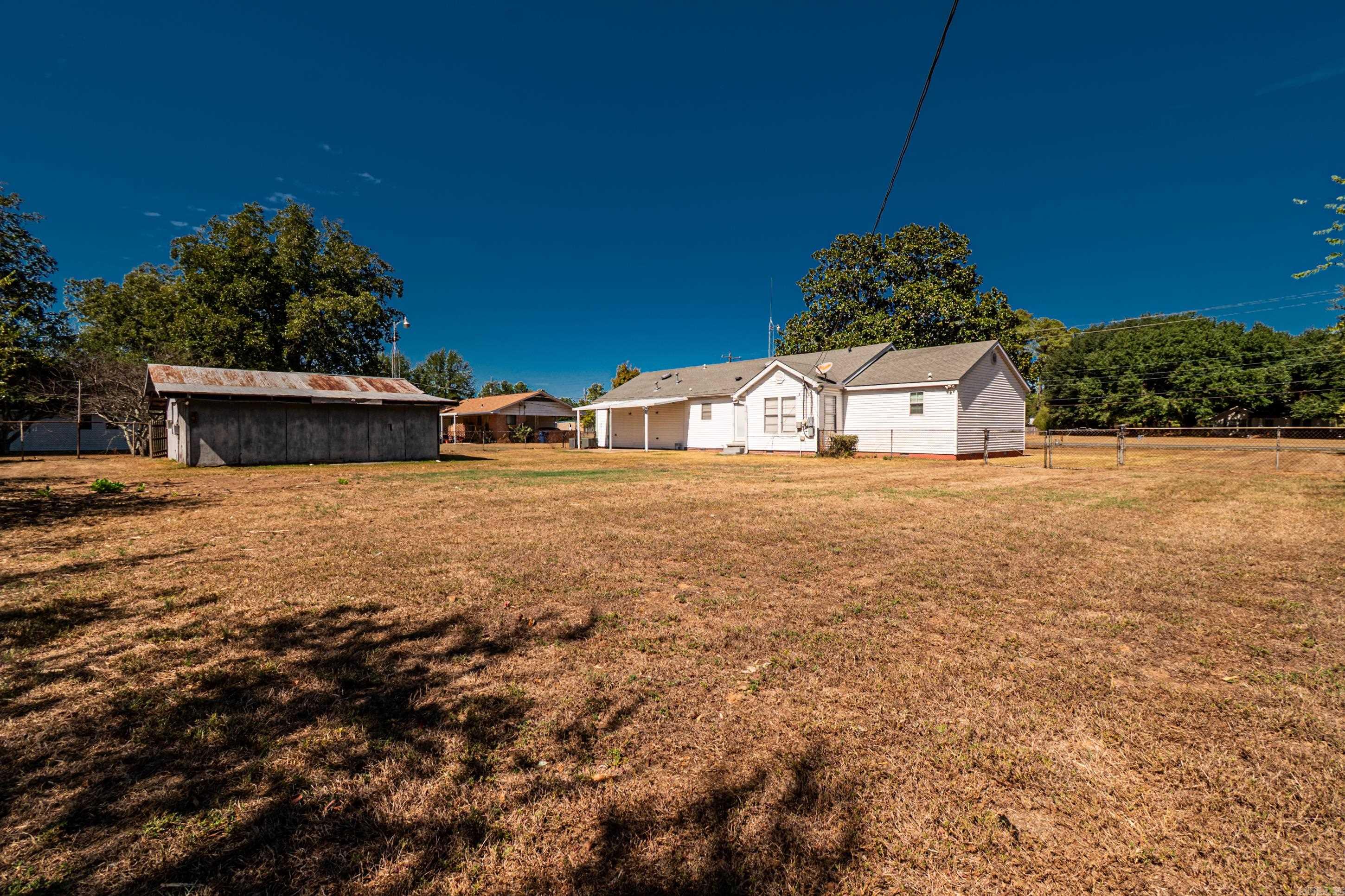 2863 Haynesville Hwy Property Photo 5