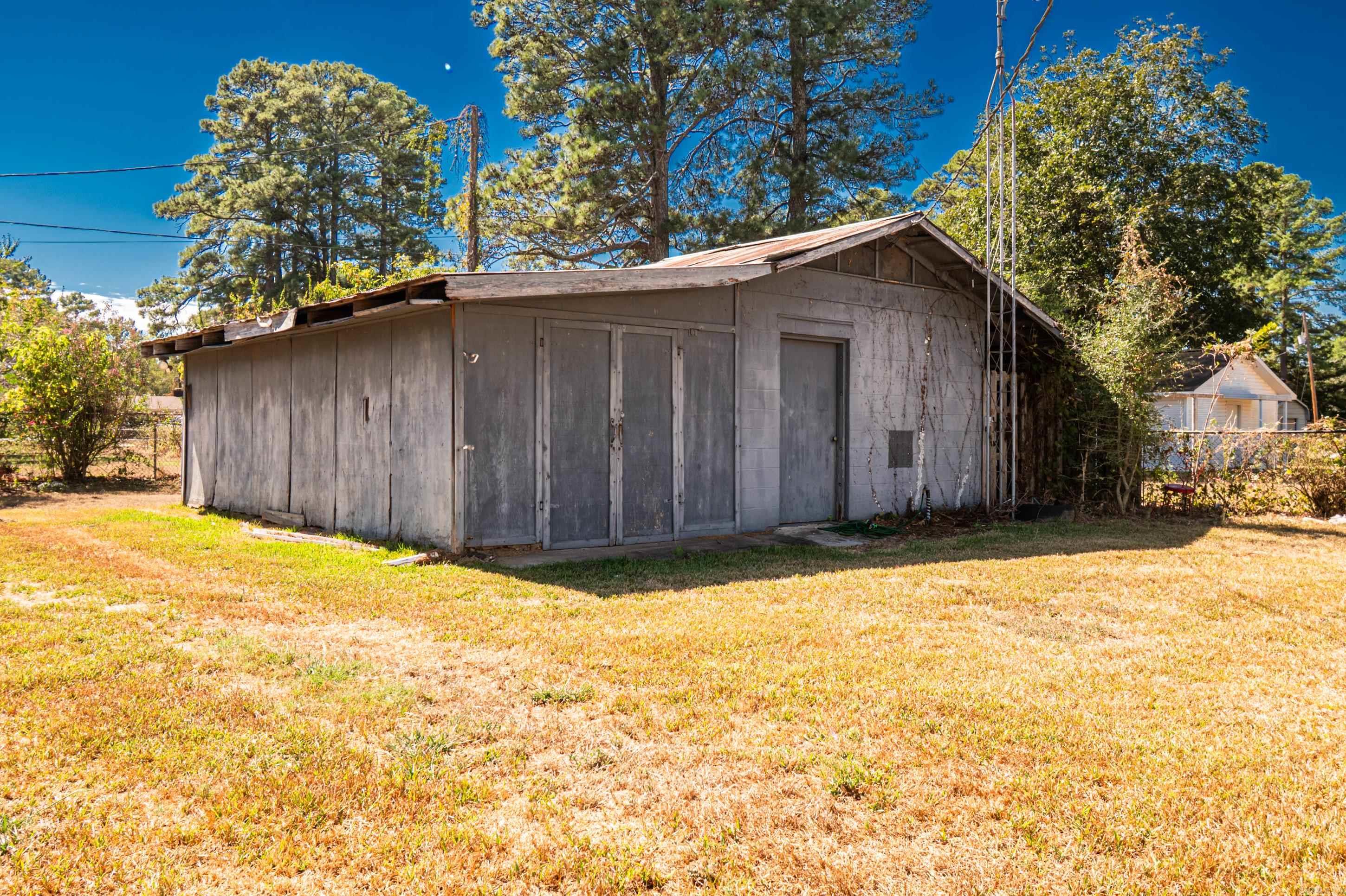 2863 Haynesville Hwy Property Photo 6