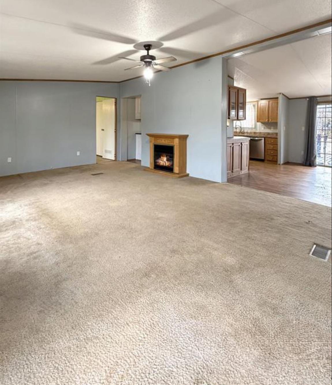 144 Valley Oaks Dr. Property Photo 2