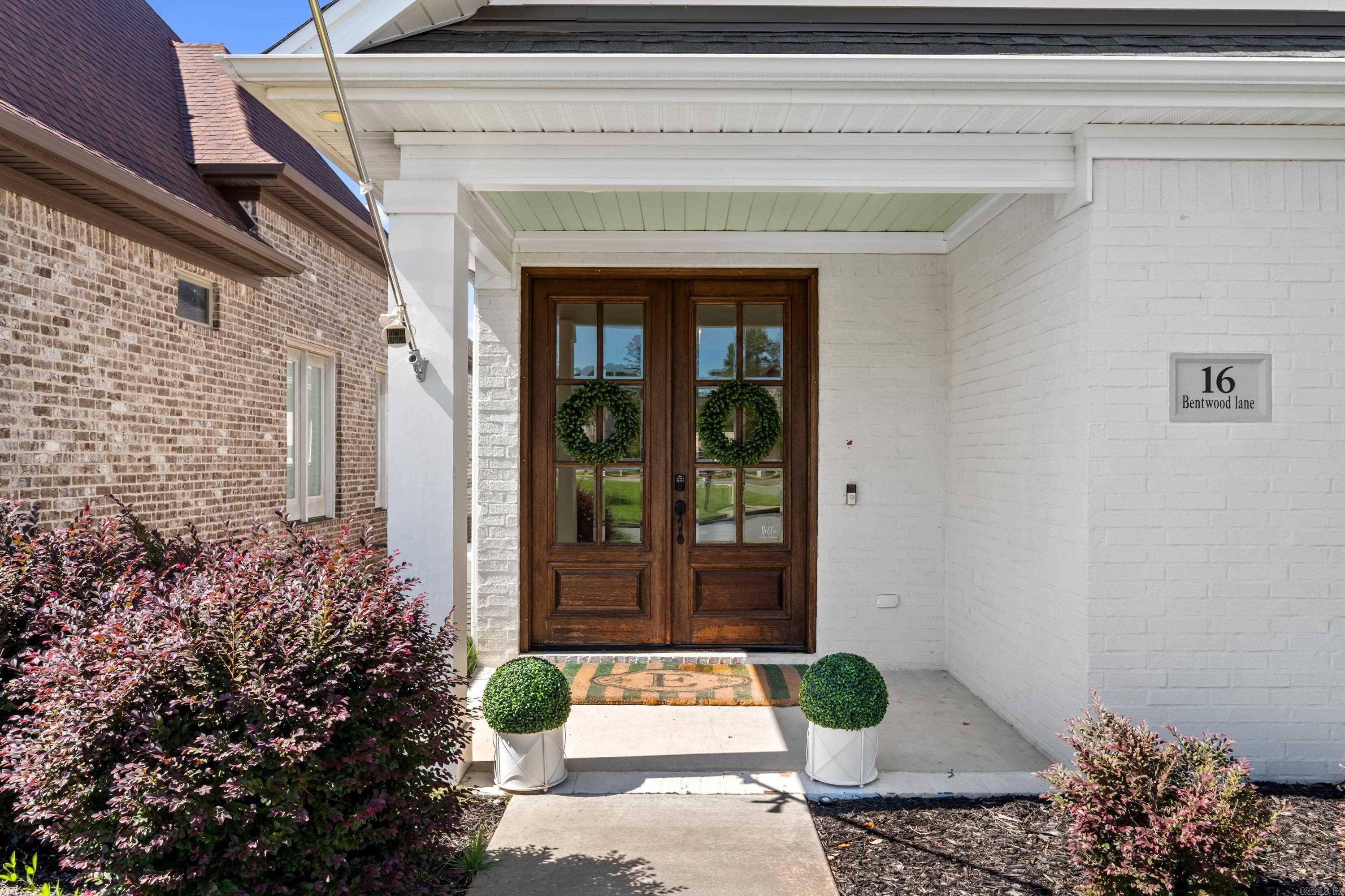16 Bentwood Lane Property Photo 2