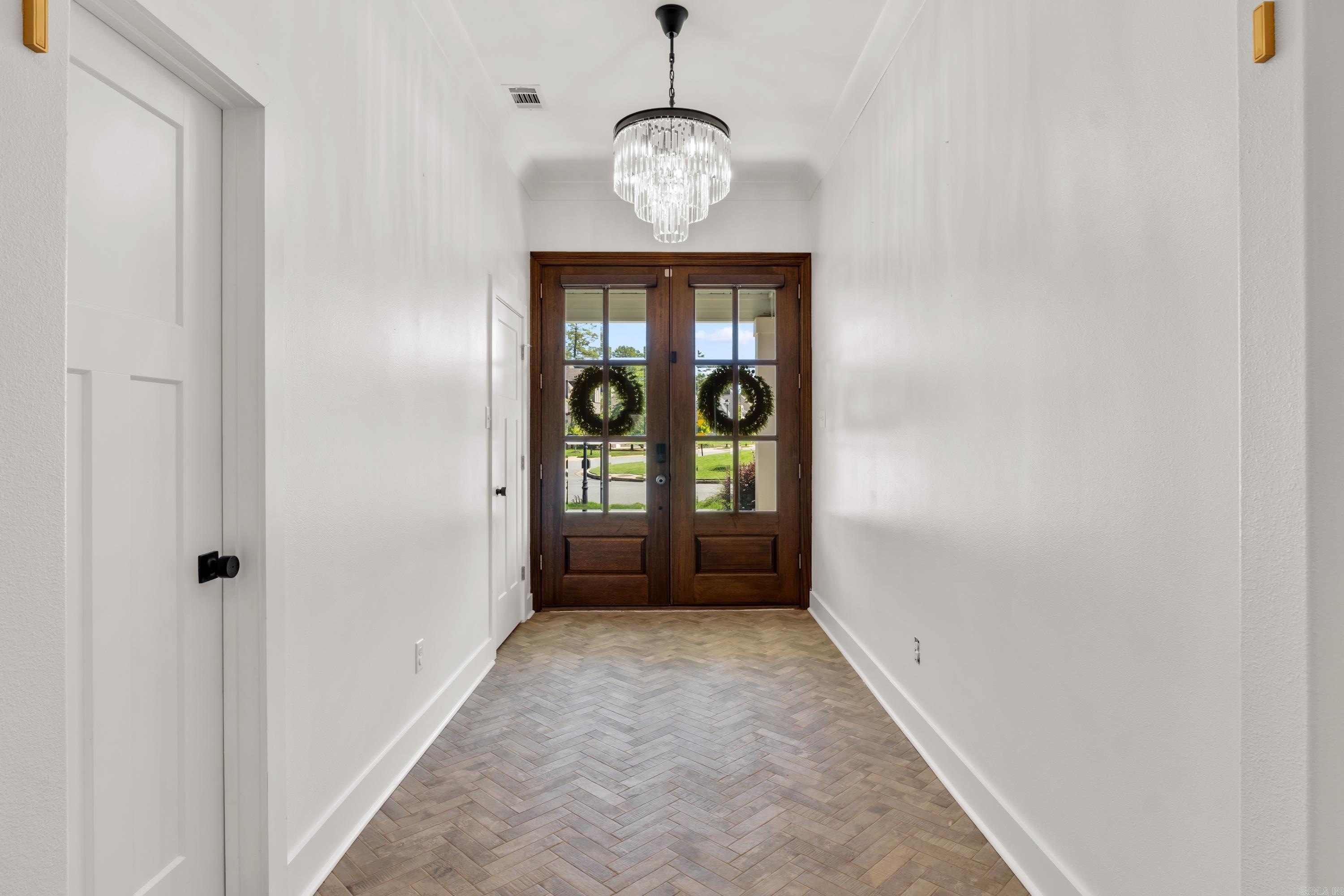 16 Bentwood Lane Property Photo 3
