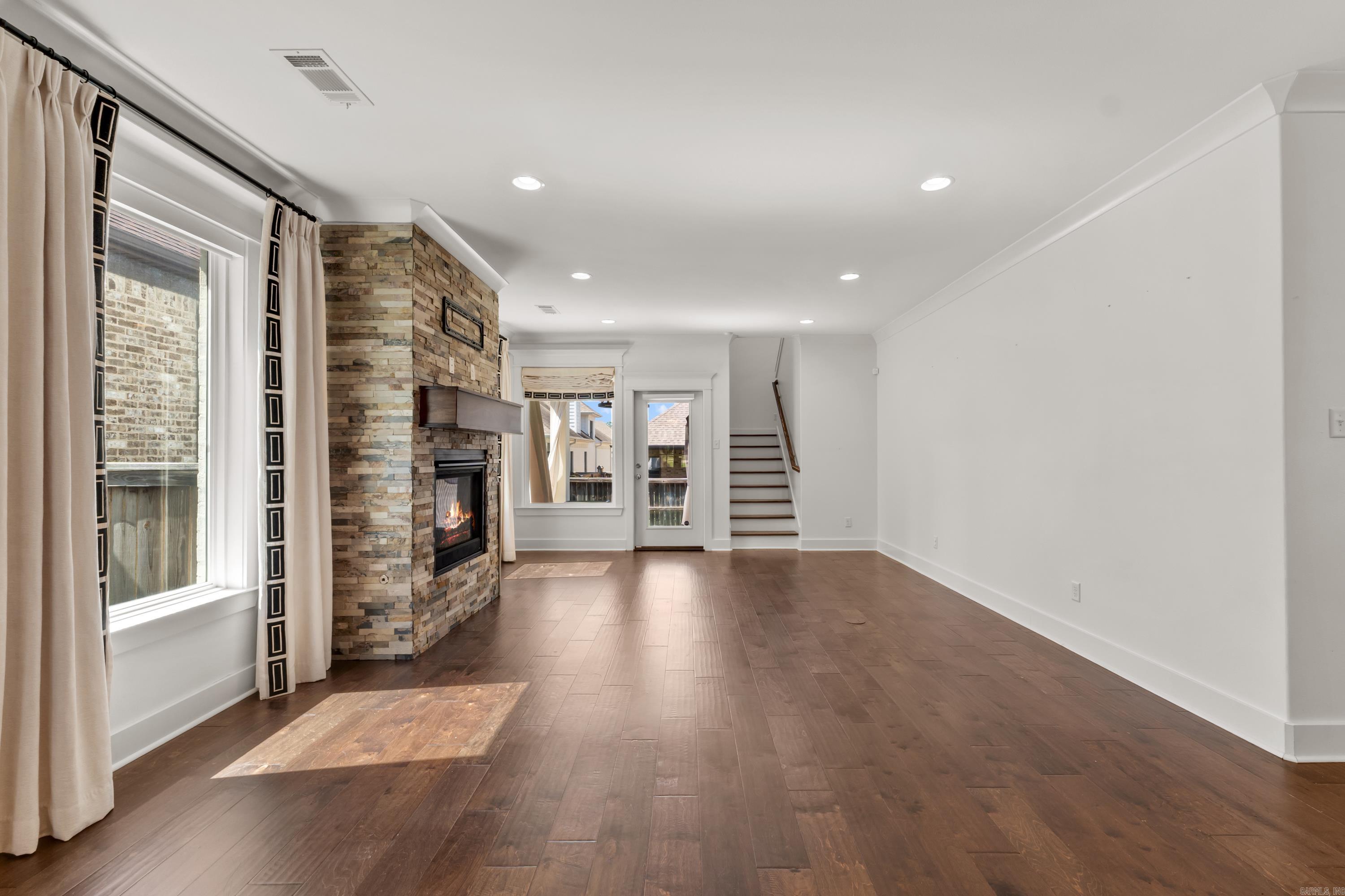 16 Bentwood Lane Property Photo 6