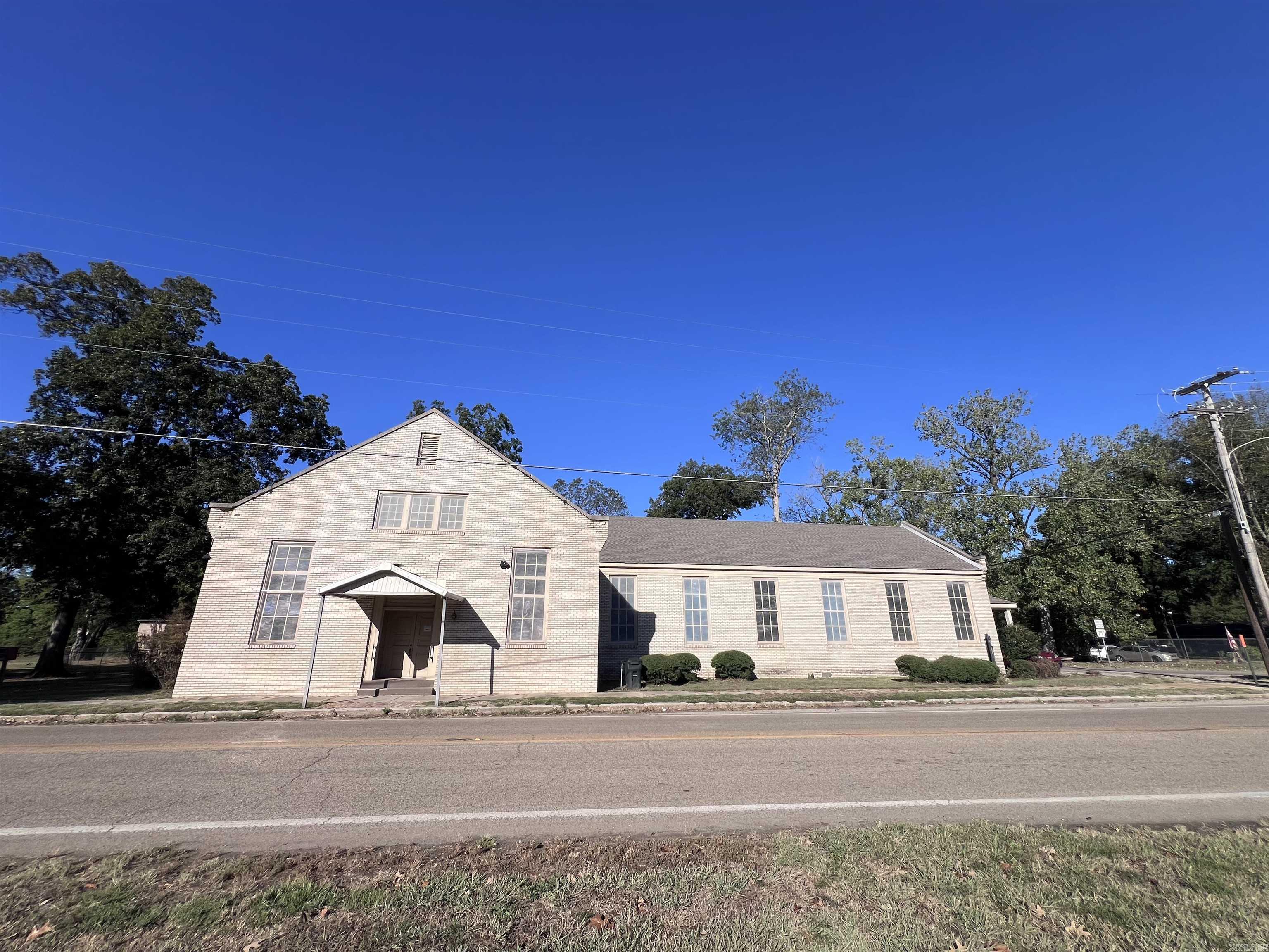 101 Smithdale Property Photo 1